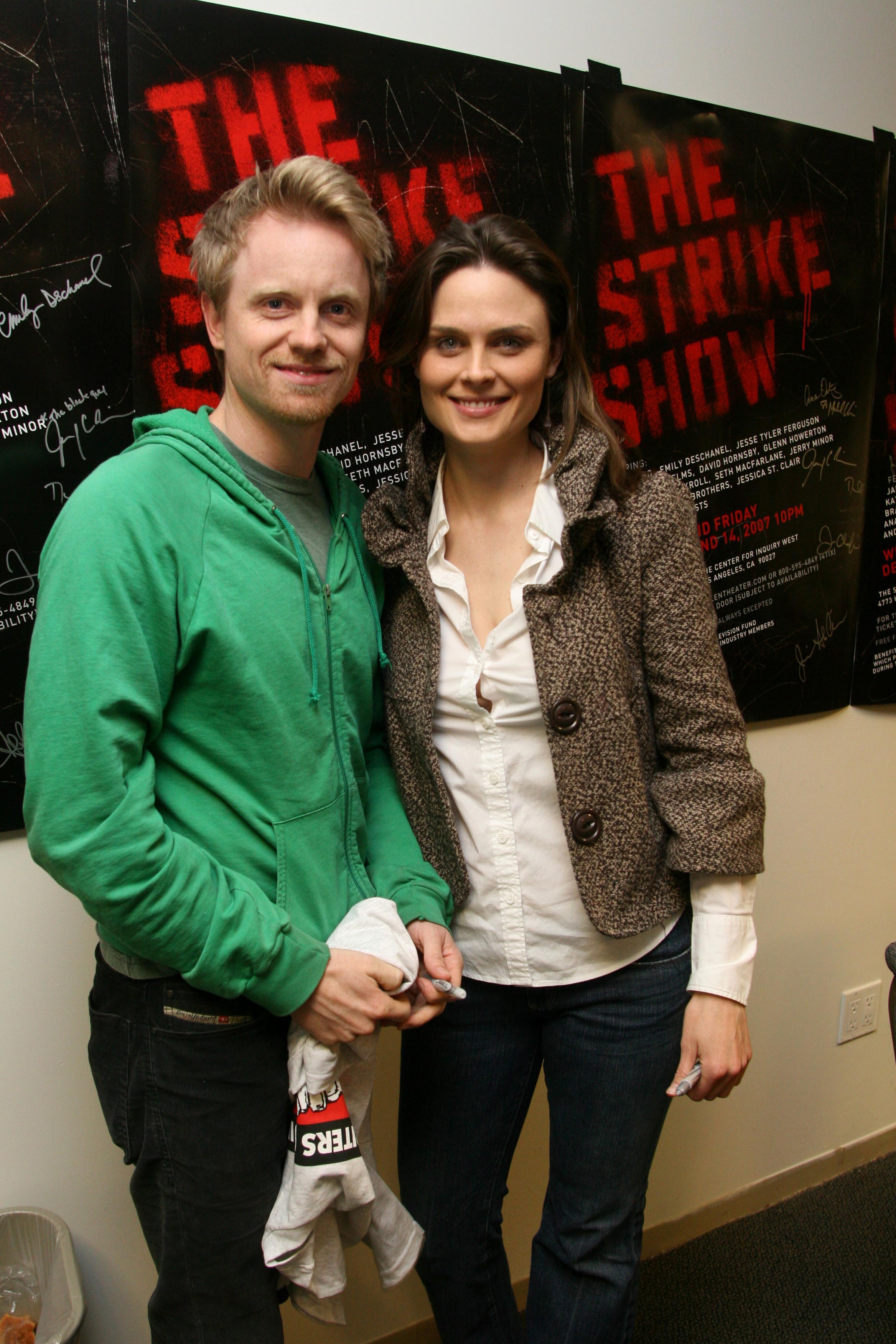 David Hornsby and Emily Deschanel attend The Strike Show to benefit the Motion Picture and Television Fund at the Steve Allen Theatre on December 12, 2007, in Hollywood, California. | Source: Getty Images.