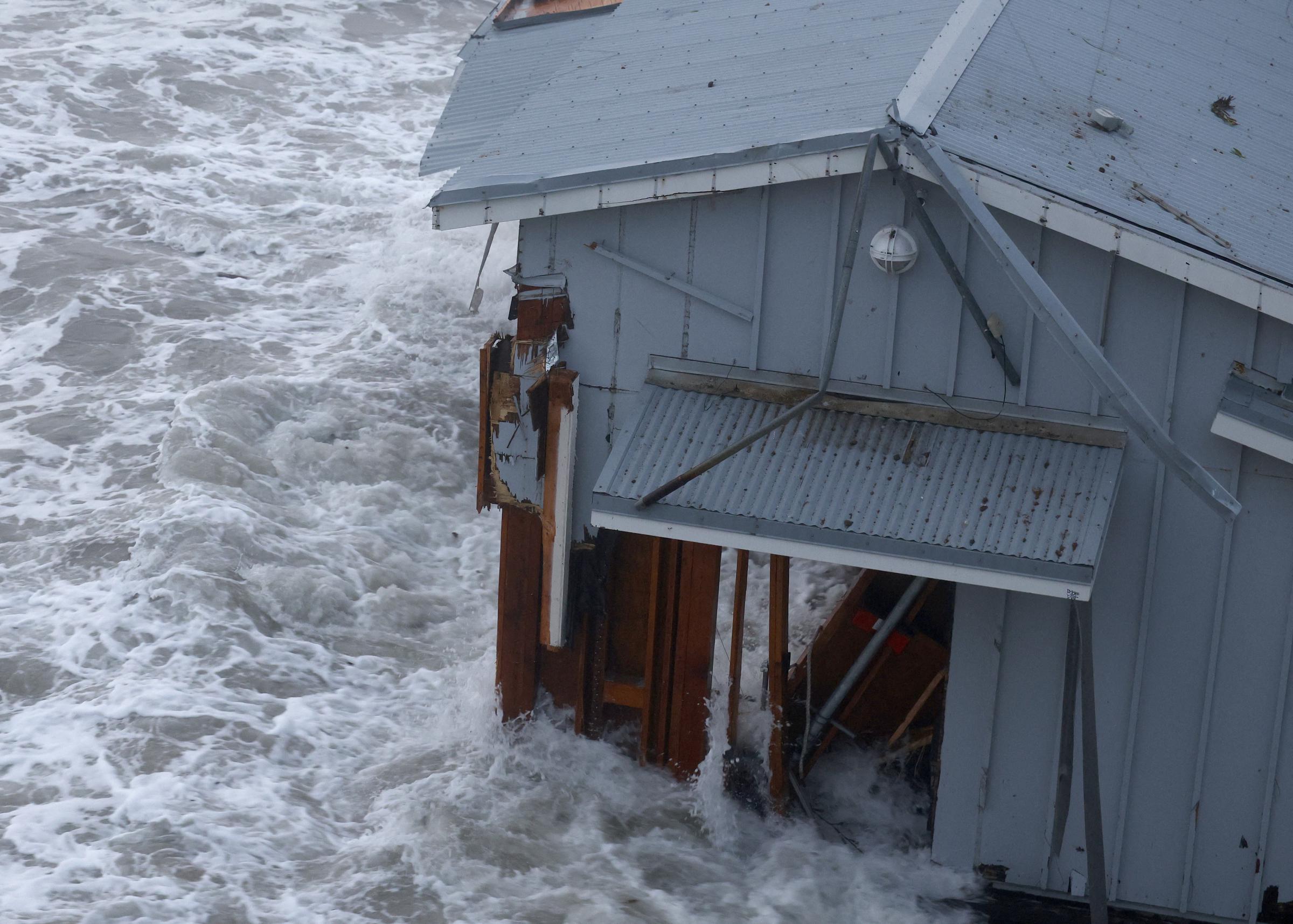 The collapsed pier at the Santa Cruz Wharf is pictured in Santa Cruz, California, on December 23, 2024 | Source: Getty Images