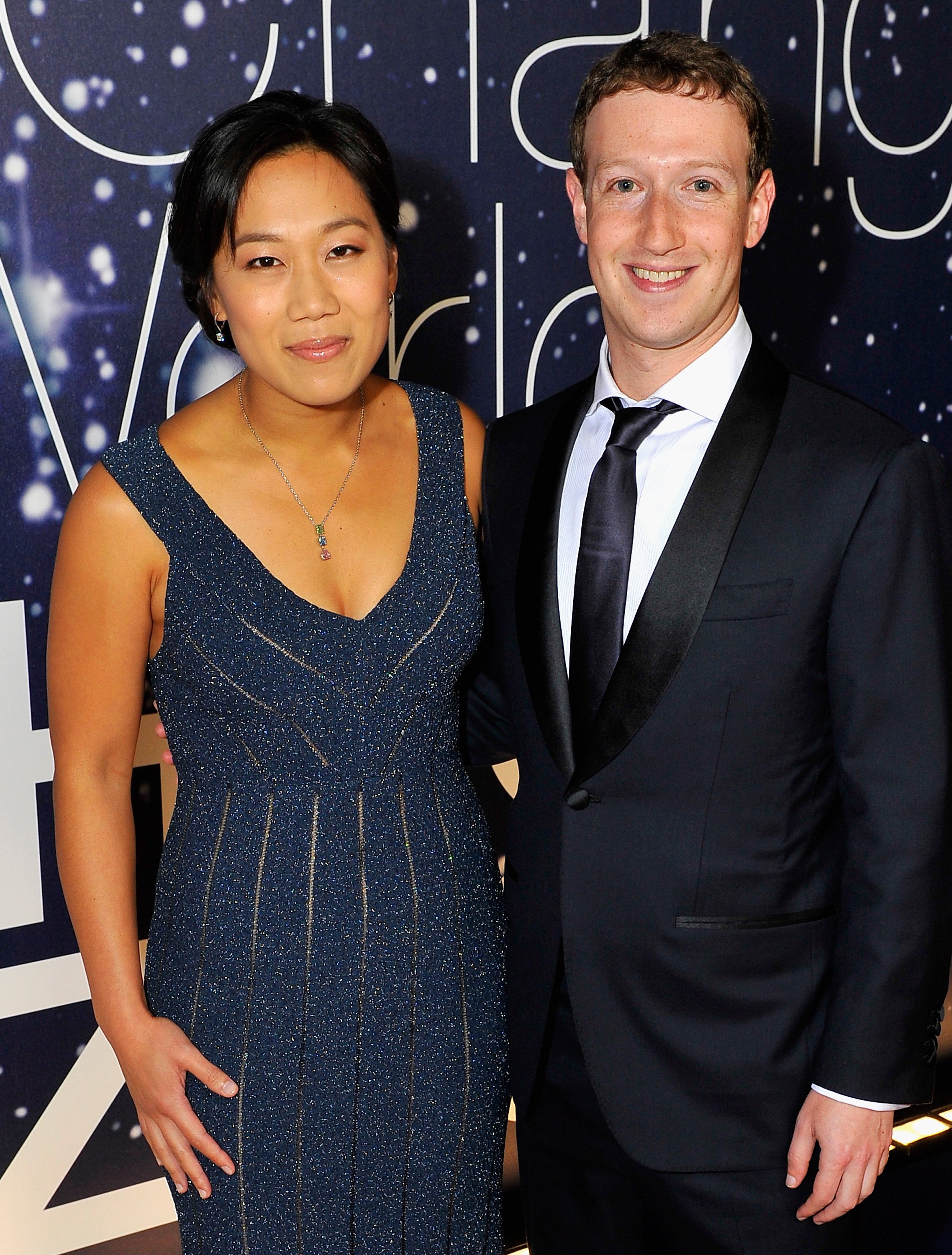 Priscilla Chan and Mark Zuckerberg attend the Breakthrough Prize Awards Ceremony Hosted By Seth MacFarlane at NASA Ames Research Center on November 9, 2014 | Photo: GettyImages