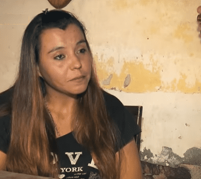 Nilda Basualdo assise sur la chaise : | Photo : YouTube / El Doce Nilda Basualdo assise sur la chaise : | Photo : YouTube / El Doce