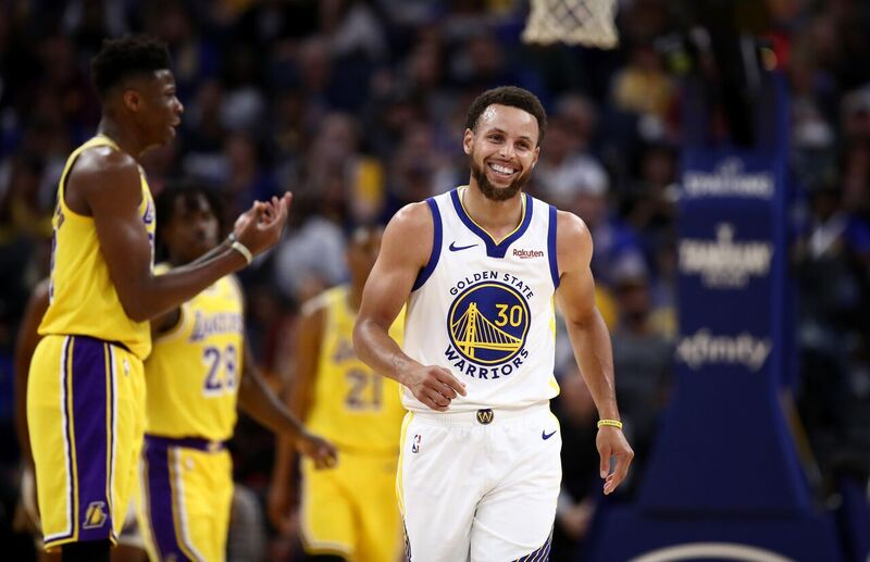 Stephen Curry at the pre-season game of the Golden State Warriors and the LA Lakers | Source: Getty Images/GlobalImagesUkraine
