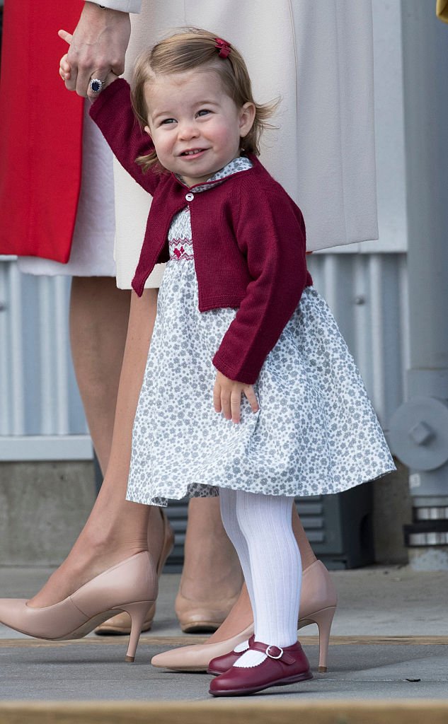 Princess Charlotte leaves from Victoria Harbour to board a sea-plane on October 1, 2016 in Victoria, Canada. | Photo: Getty Images 
