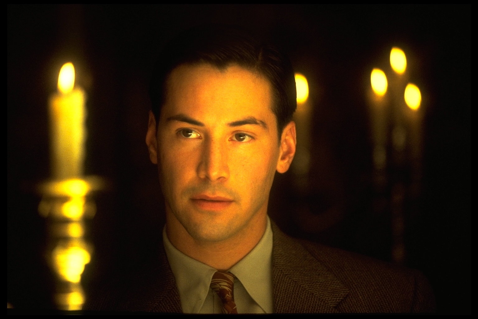 Keanu Reeves on the set of "A Walk in the Clouds," 1994 | Source: Getty Images