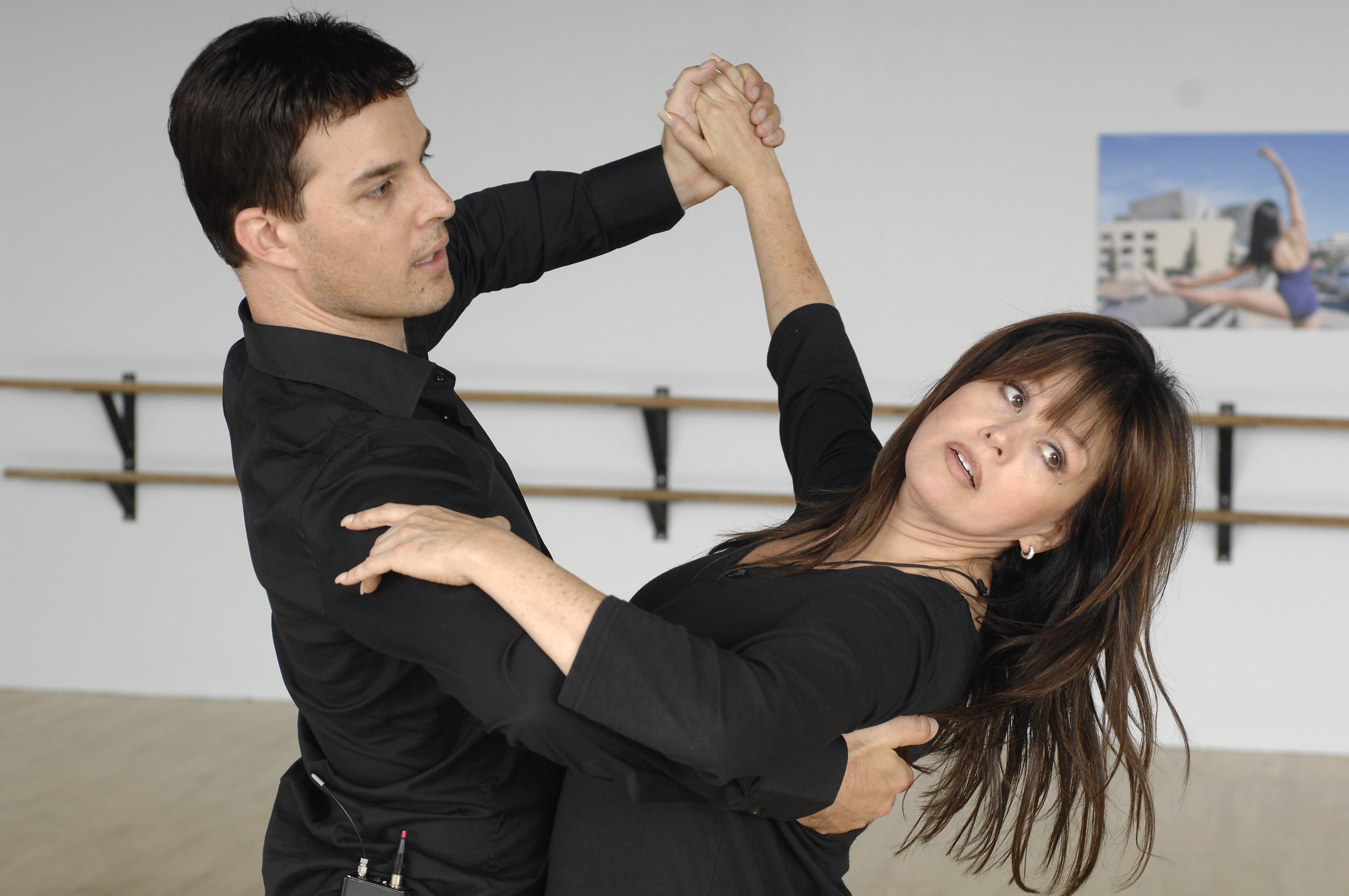 Marie Osmond practicing with Jonathan Roberts for "Dancing with the Stars" on September 14, 2007 | Source: Getty Images