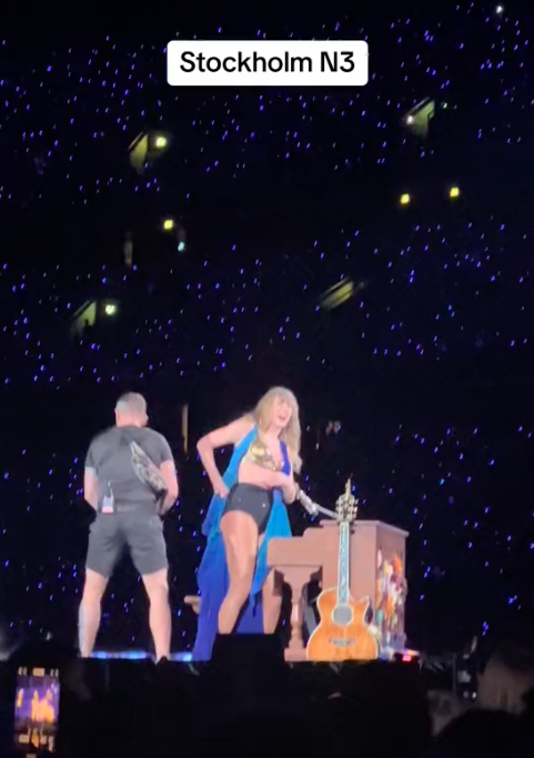 Taylor Swift experiencing a wardrobe malfunction during her Eras Tour concert in Stockholm, Sweden, posted on May 20, 2024 | Source: TikTok/evelinahansen1