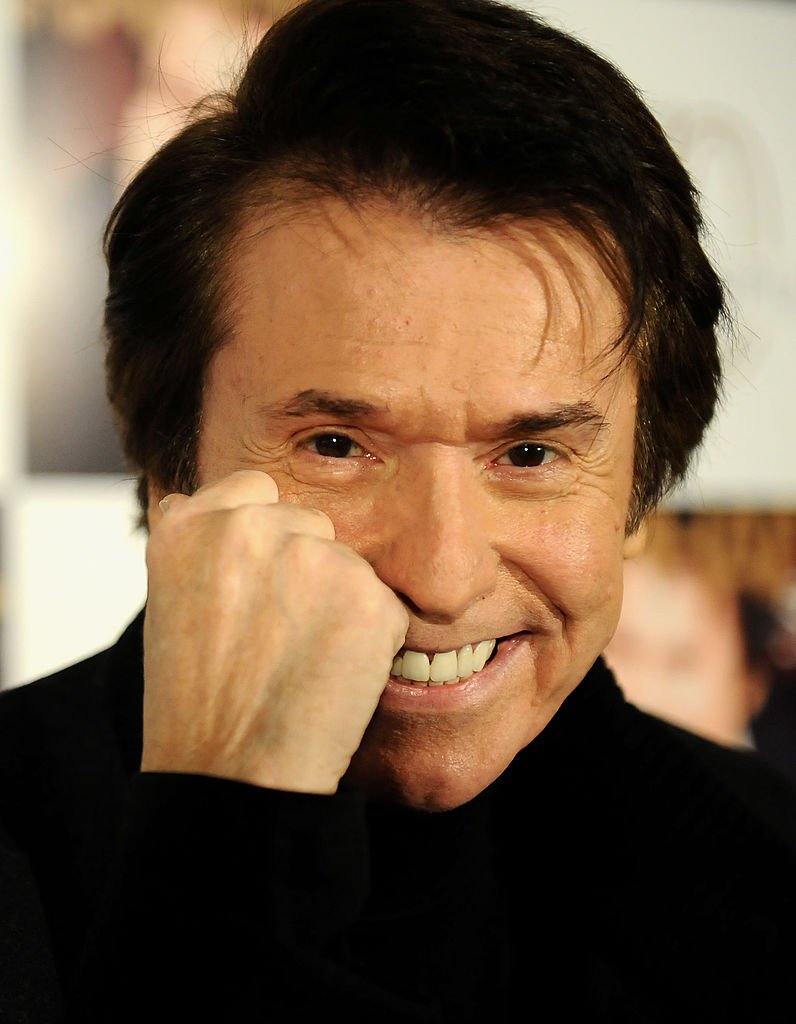 Raphael presenta su álbum "Raphael 50 Años después" en el Hotel Ritz el 27 de noviembre de 2008 en Madrid, España. | Foto: Getty Images Raphael presenta su álbum "Raphael 50 Años después" en el Hotel Ritz el 27 de noviembre de 2008 en Madrid, España. | Foto: Getty Images