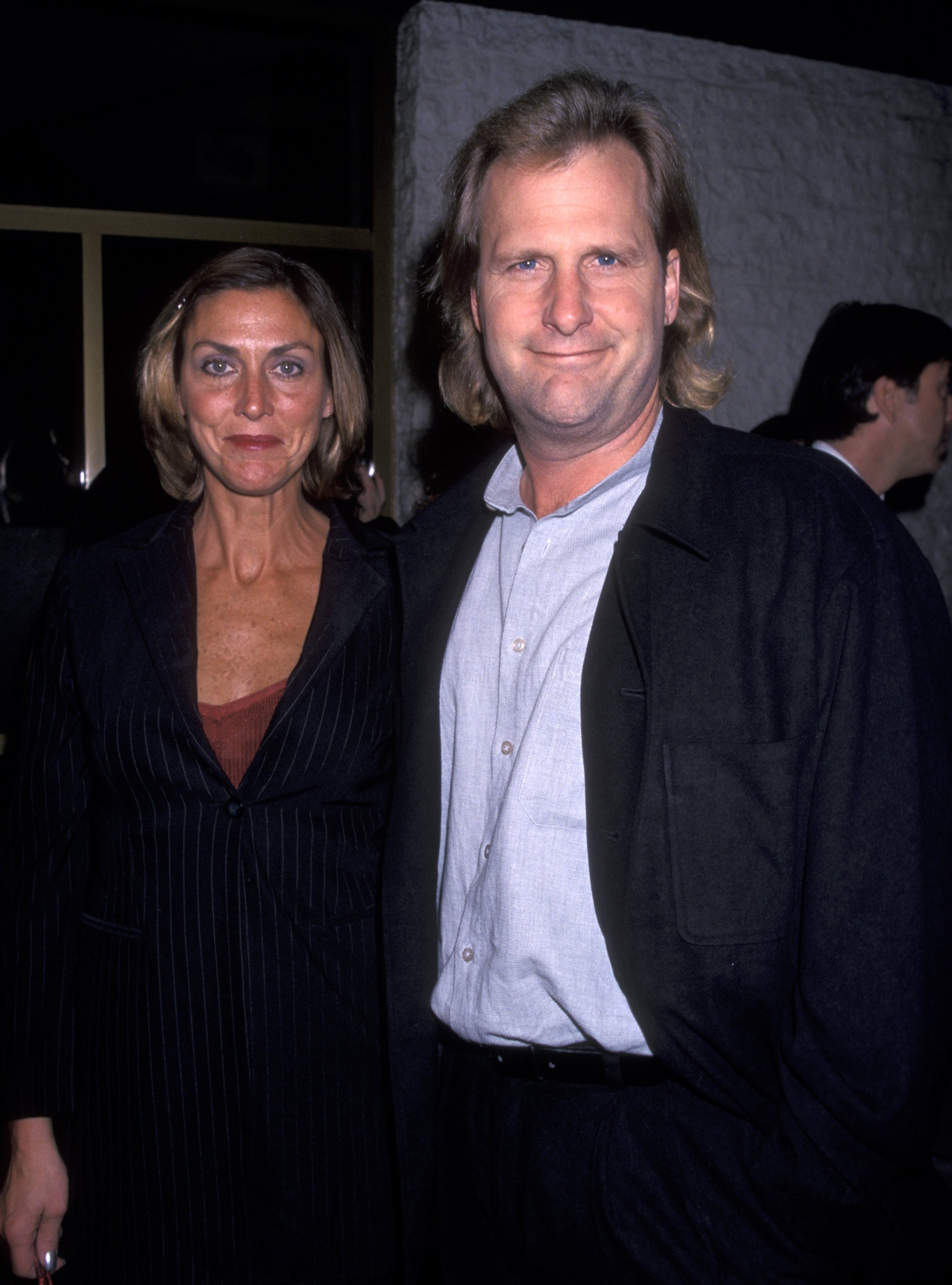Kathleen Treado and Jeff Daniels during the "Pleasantville" Los Angeles premiere in Westwood, California, on October 19, 1998. | Source: Ron Galella/Ron Galella Collection/Getty Images