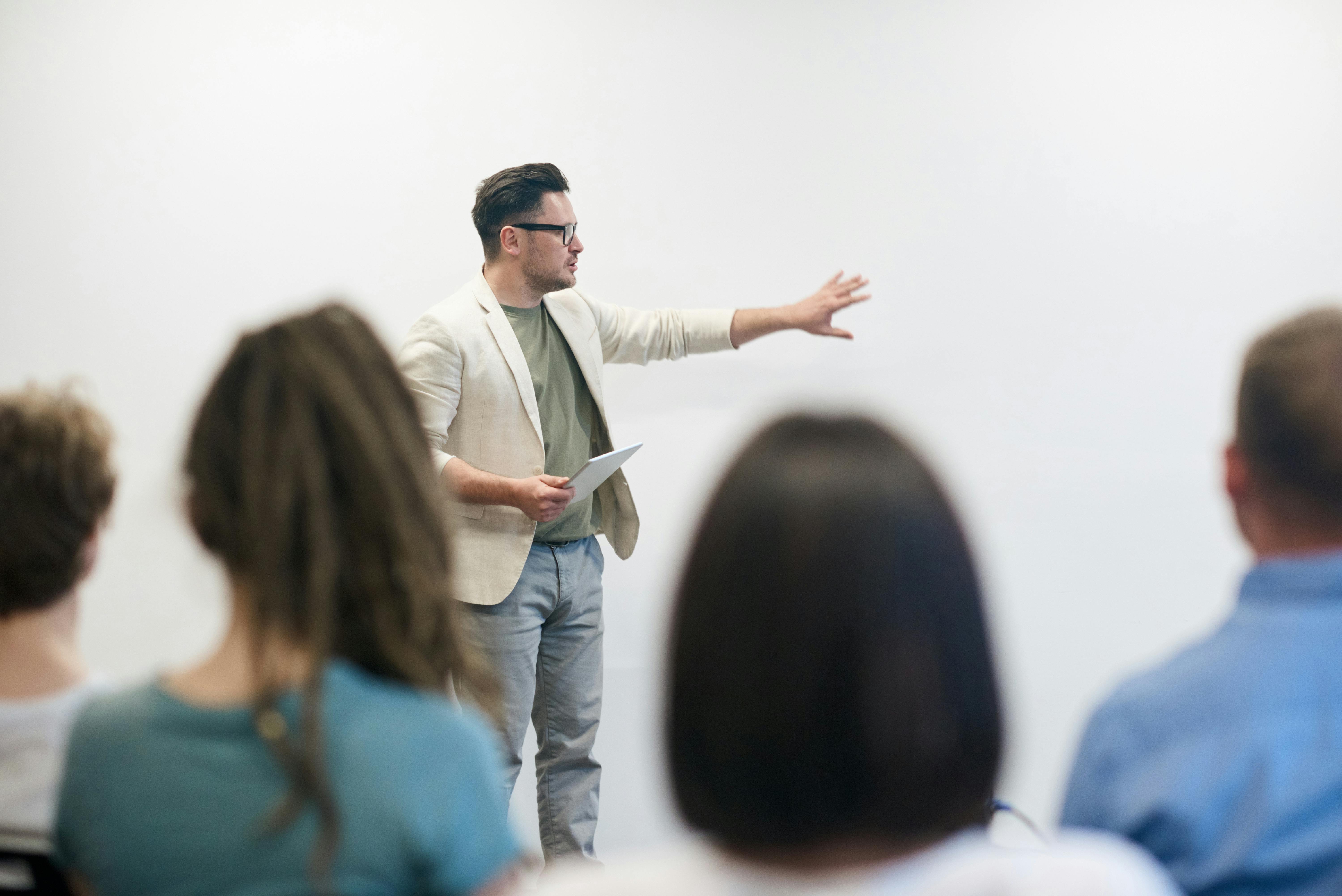 A man presenting | Source: Pexels