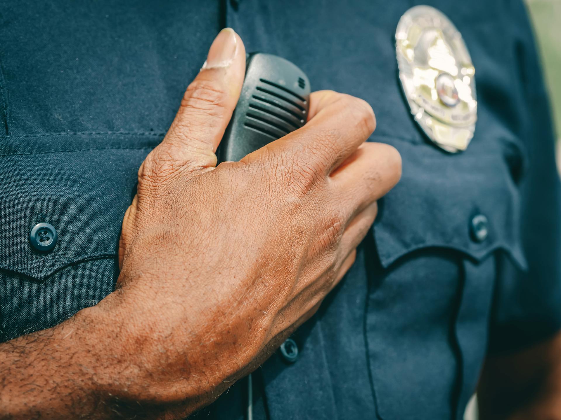 A close-up shot of an officer's uniform | Source: Pexels