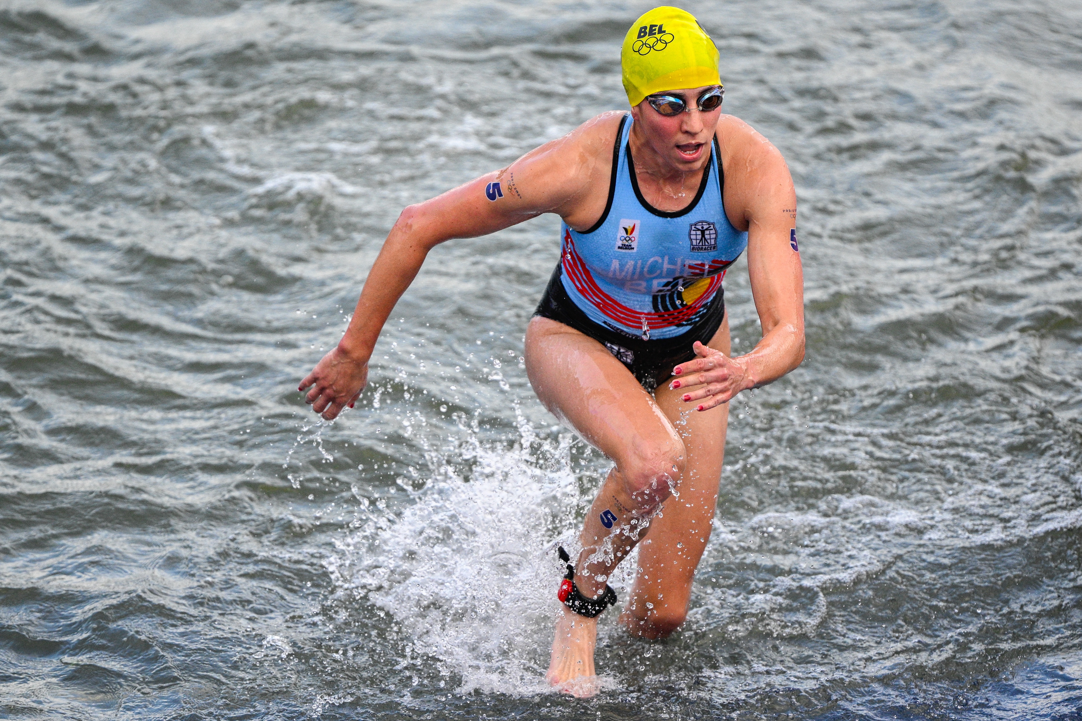 Claire Michel during the women's individual triathlon race at the Paris 2024 Olympic Games in Paris, France, on July 31, 2024 | Source: Getty Images