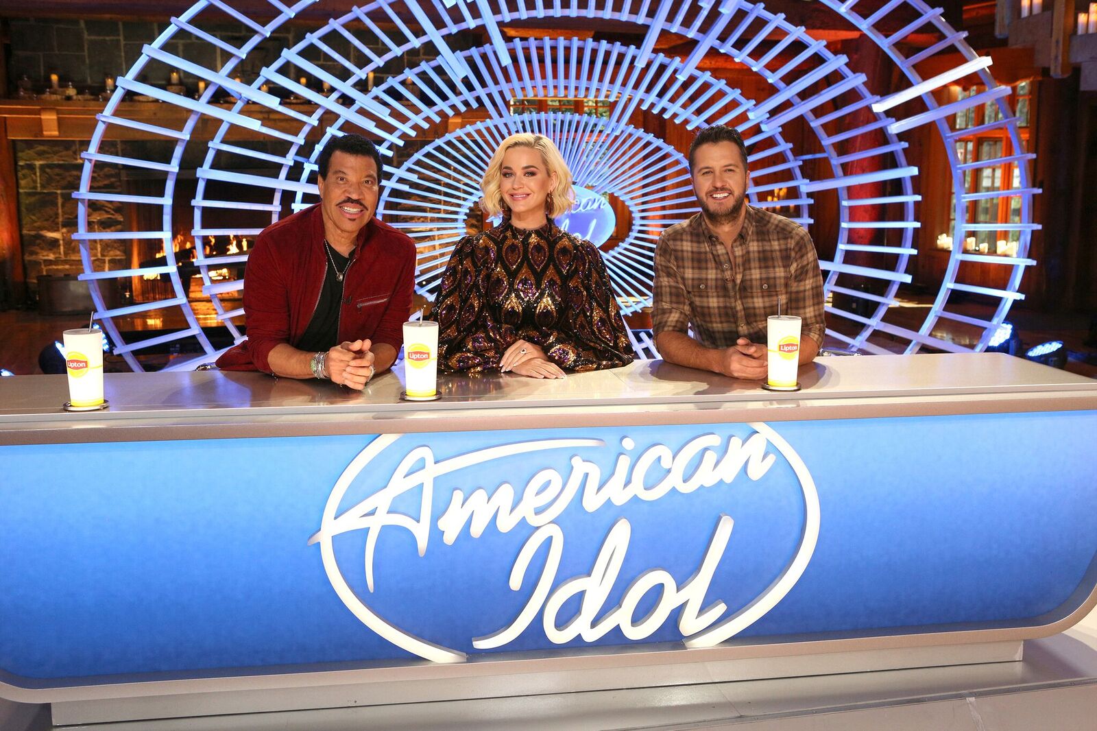 Lionel Richie, Katy Perry, and Luke Bryan on the set of "American Idol" season 3. | Photo: Scott Patrick Green/ABC/Getty Images