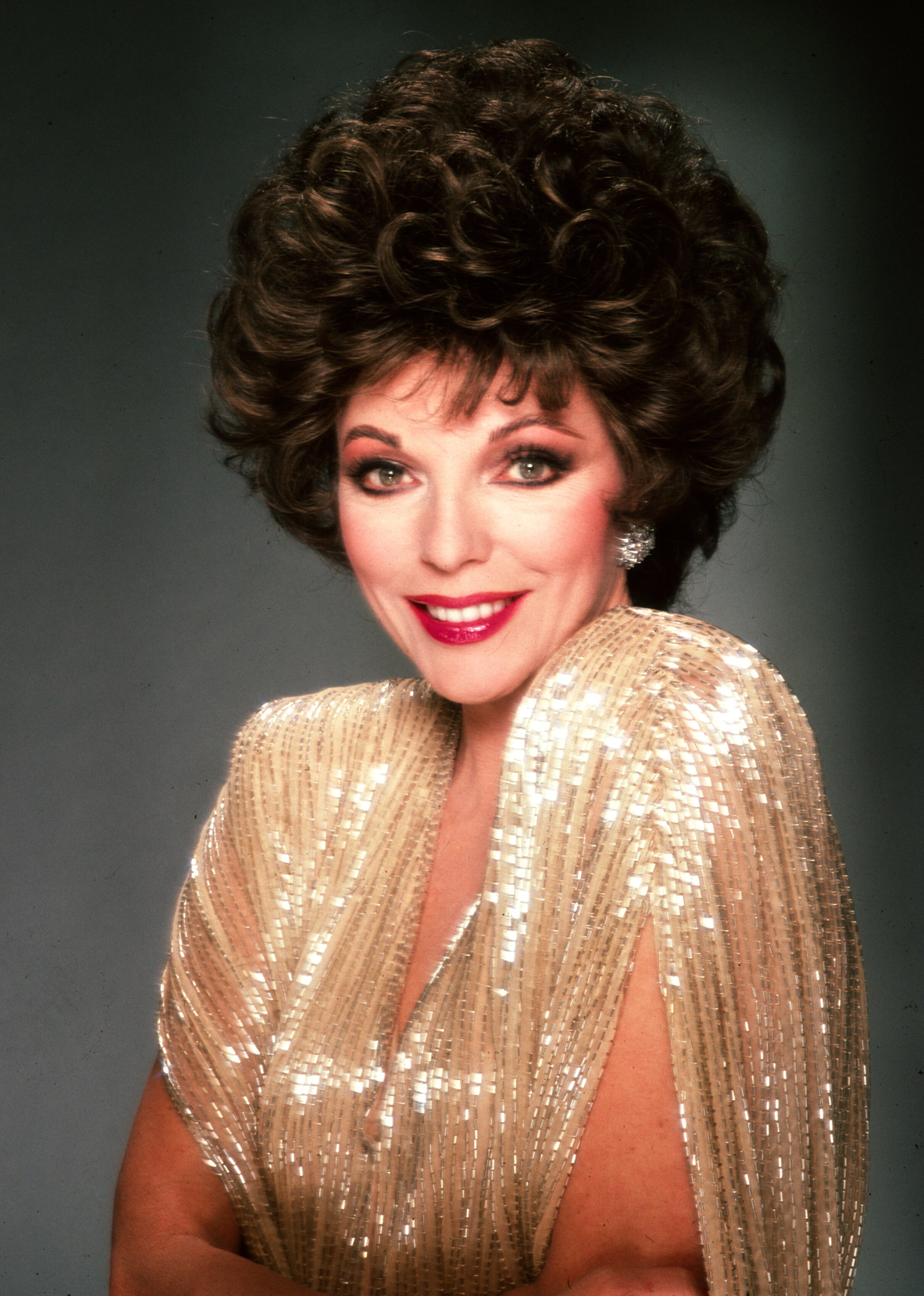 Joan Collins during a portrait session circa 1987 in Los Angeles, California | Source: Getty Images