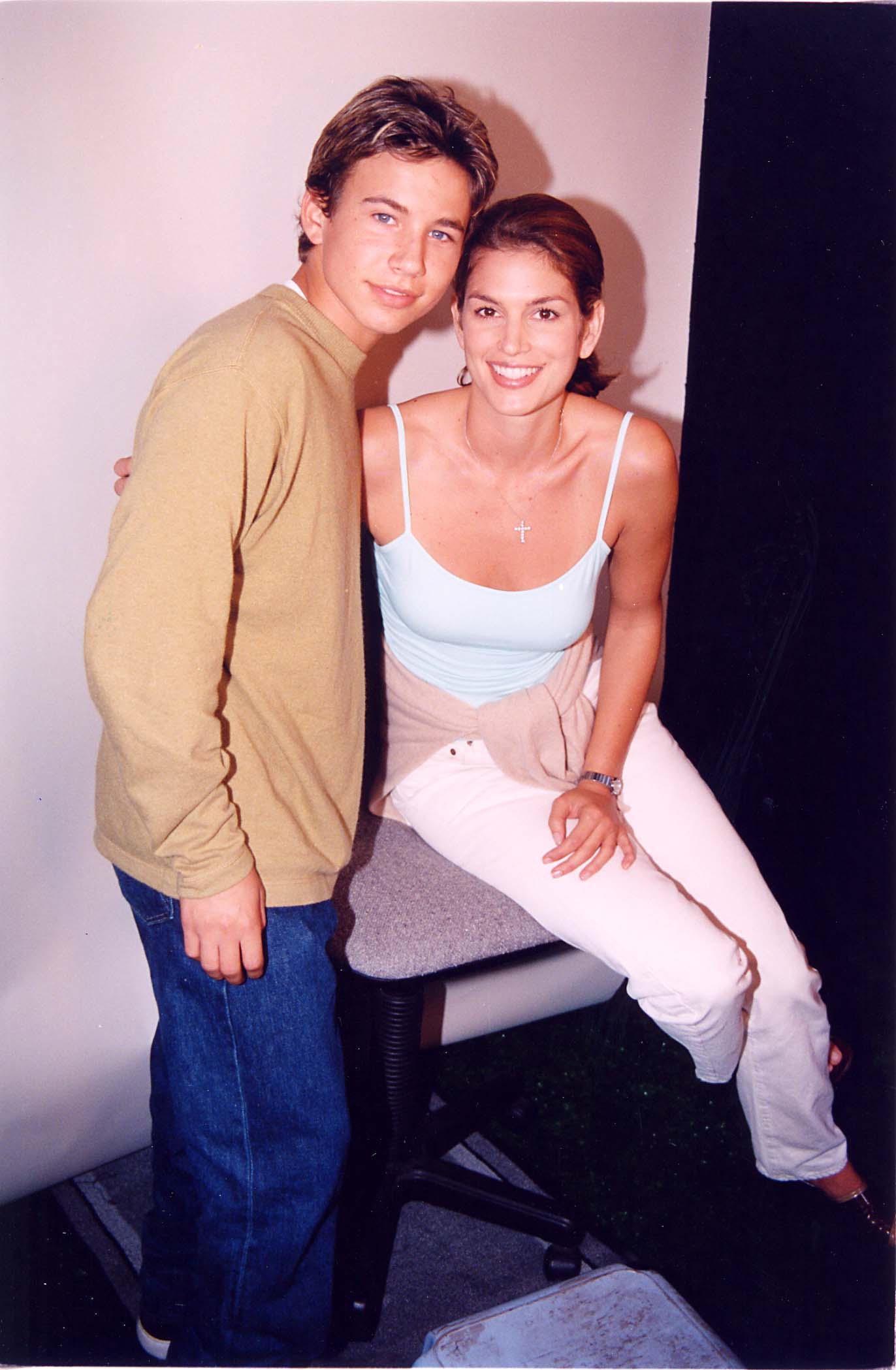 Jonathan Taylor Thomas & Cindy Crawford at the 1997 benefit for the Pediatric AIDS foundation in Beverly Hills. | Source: Getty Images