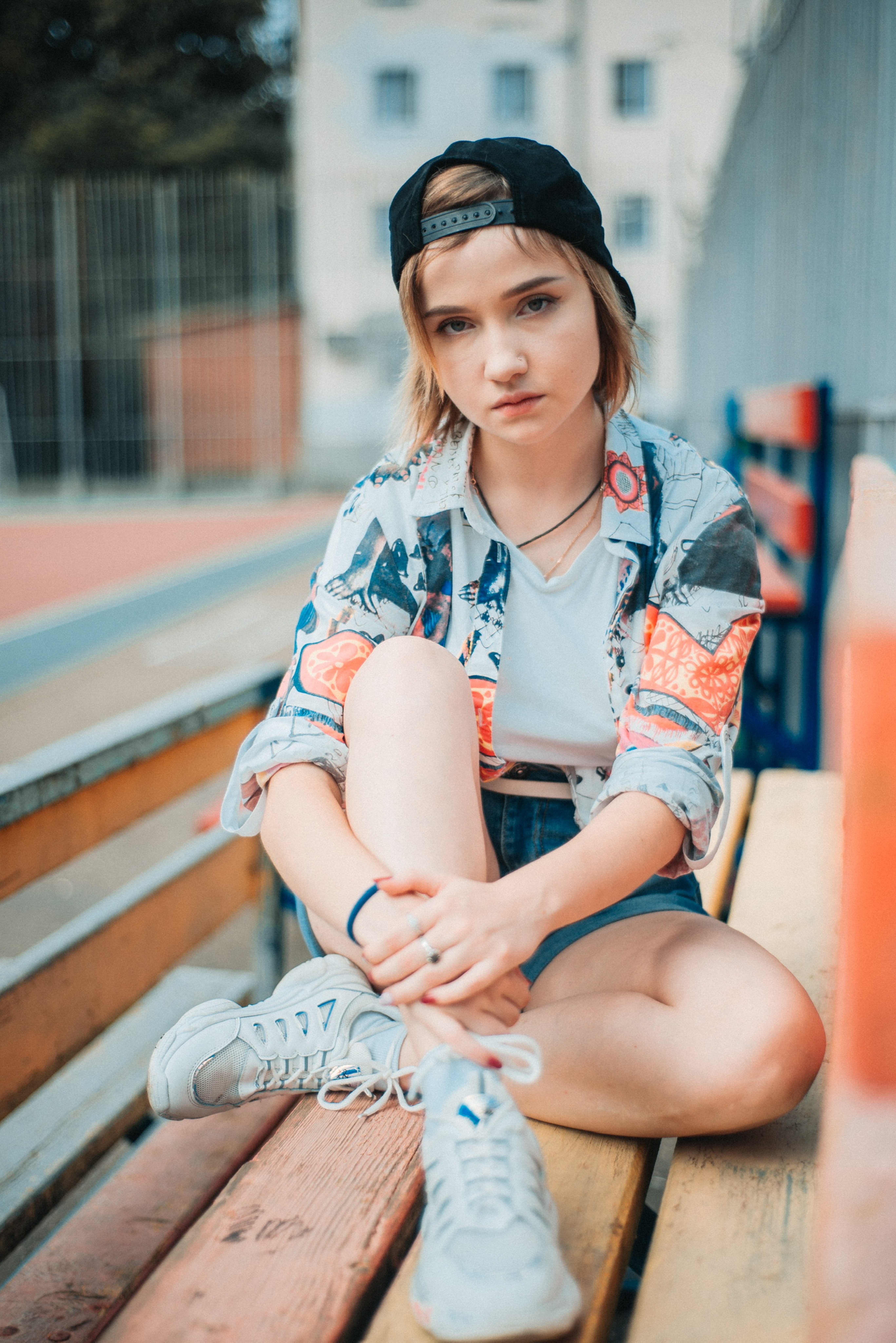 Una joven y malencarada adolescente. | Foto: Pexels