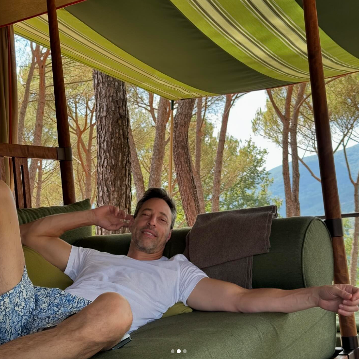 Sofia Vergara's photo of Dr. Justin Saliman relaxing on a couch, posted in July 2024 | Source: Instagram/sofiavergara