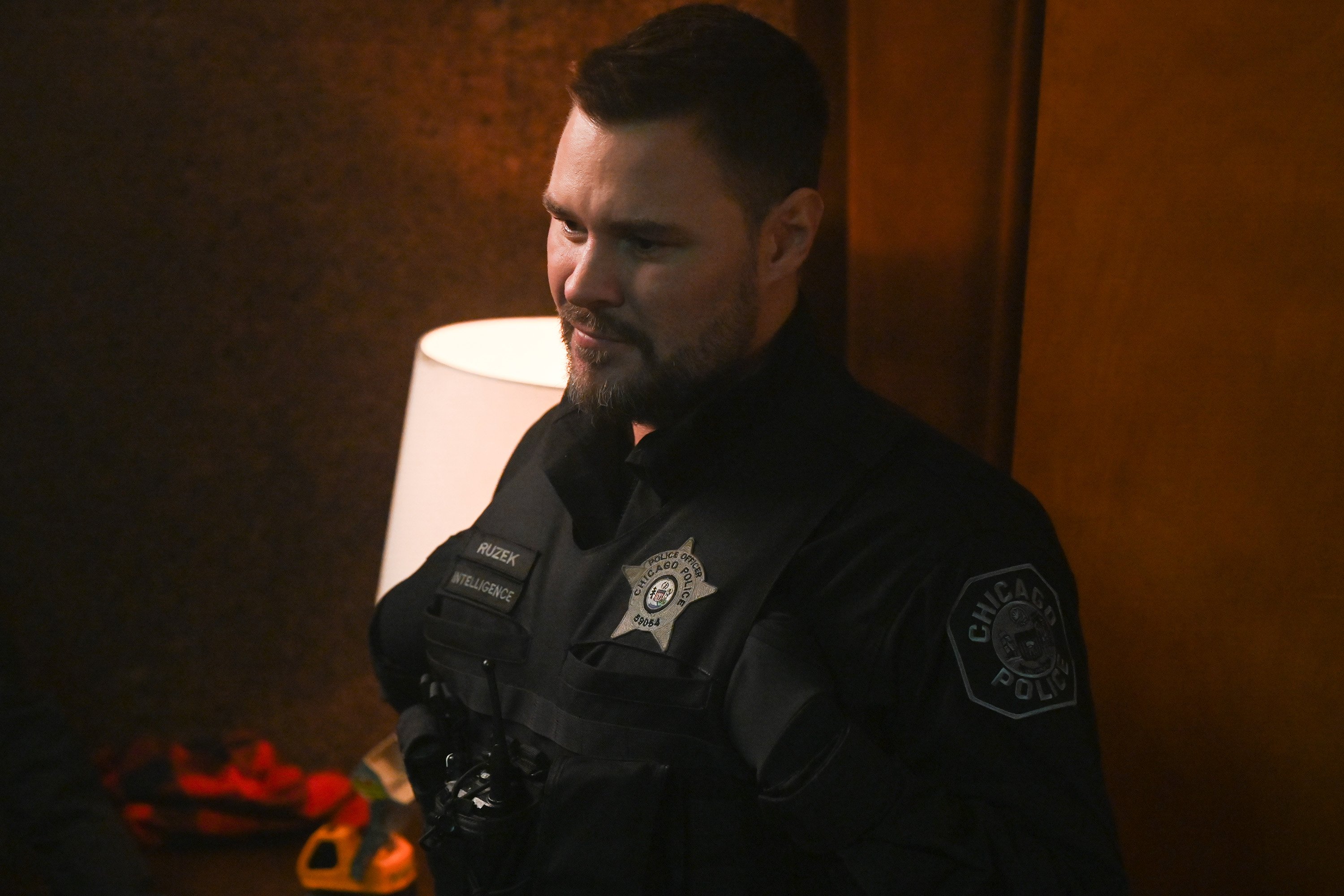 Patrick John Flueger as Officer Adam Ruzek on the "Chicago P.D." set on January 12, 2023 | Source: Getty Images