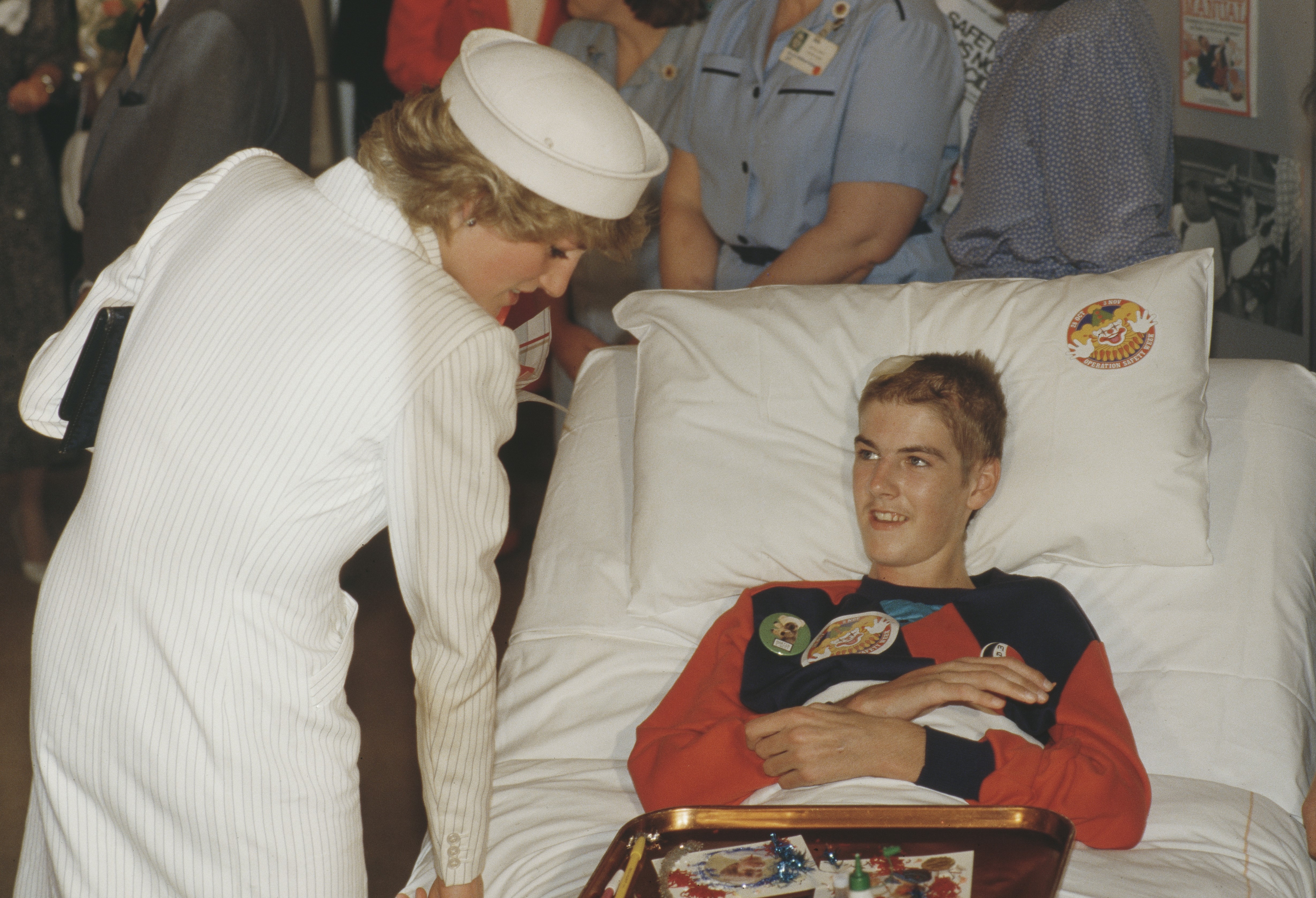 Diana, Princess of Wales, visits a children's hospital in Melbourne, Australia, October 1985. | Source: Getty Images