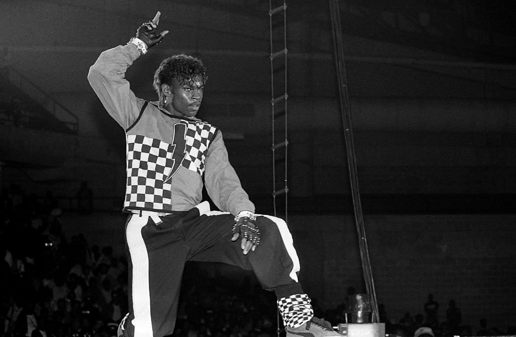 Dancer Boogaloo Shrimp performs at the U.I.C. Pavilion in Chicago, Illinois in October 1985. | Photo: Getty Images.