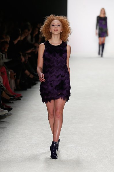Anna Ermakova auf dem Laufsteg, Mercedes-Benz-Fashion-Week, Berlin, 2015 | Quelle: Getty Images
