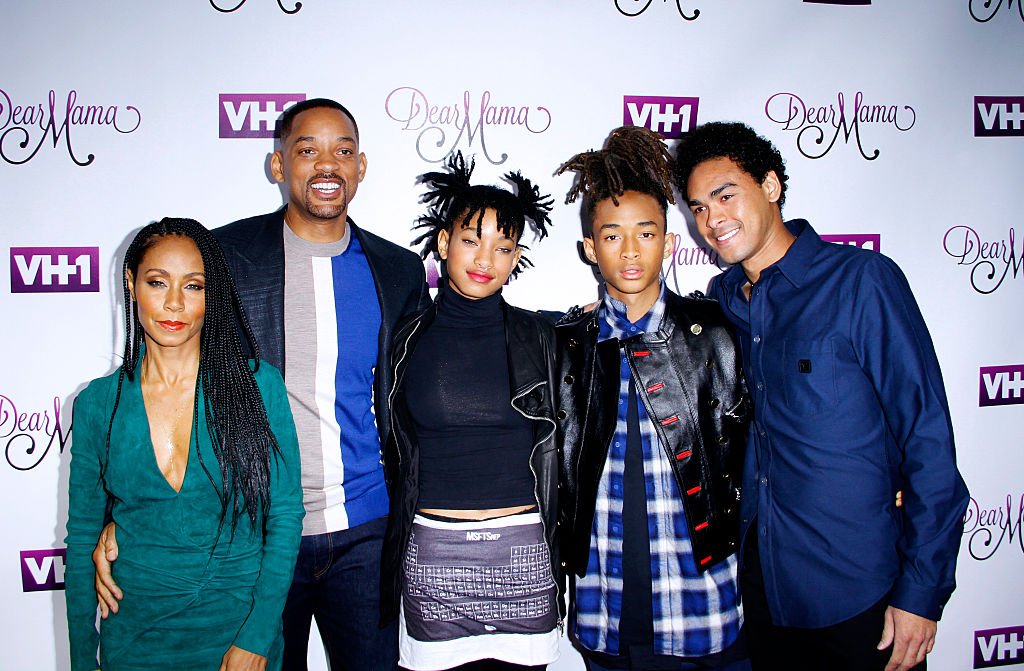 Jada Pinkett Smith, Will Smith, Willow Smith, Jaden Smith, and Trey Smith at the VH1 "Dear Mama" taping on May 3, 2016 | Source: Getty Images