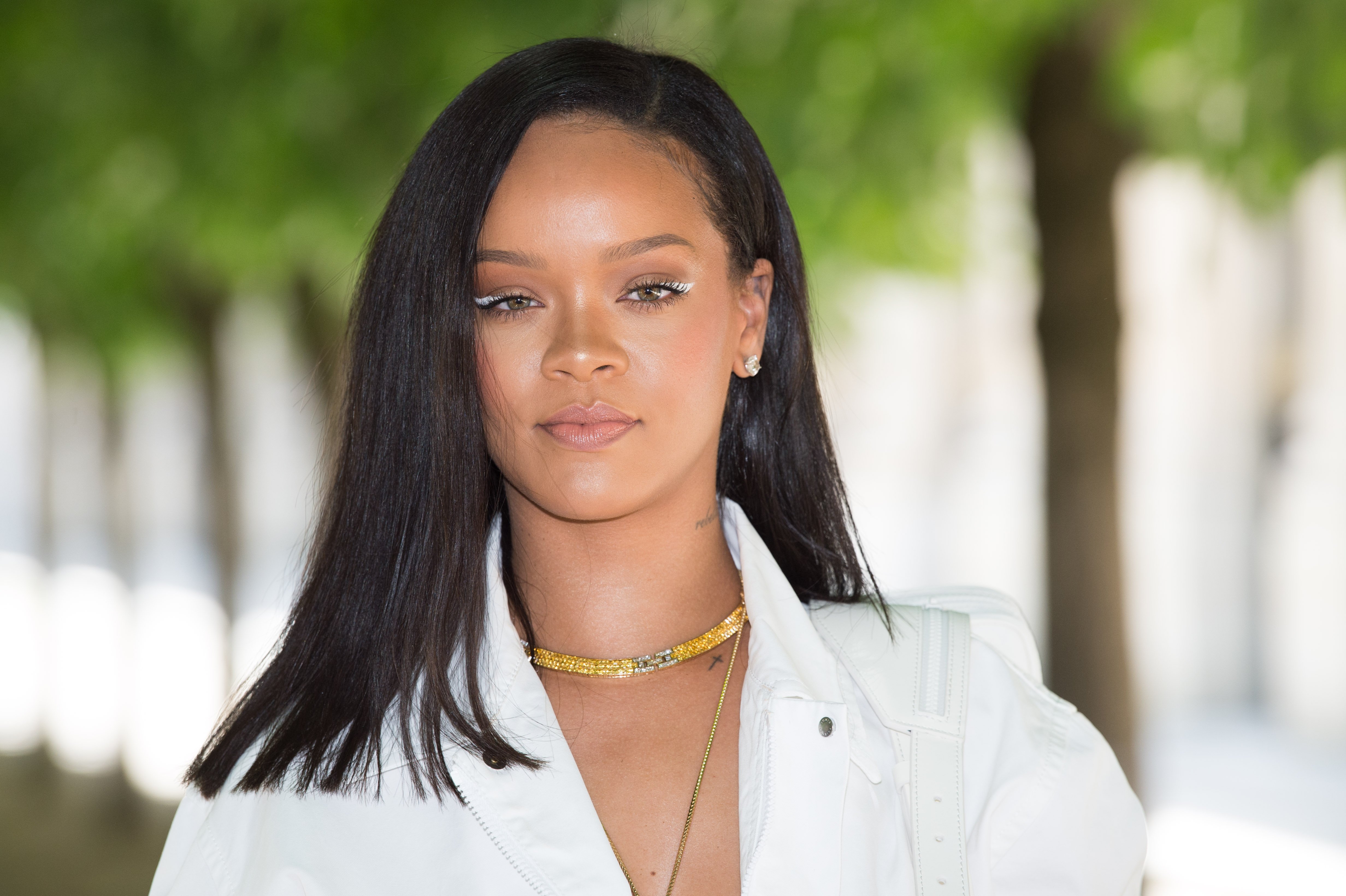 Rihanna at the Louis Vuitton Menswear Spring/Summer 2019 show on June 21, 2018, in Paris | Source: Getty Images