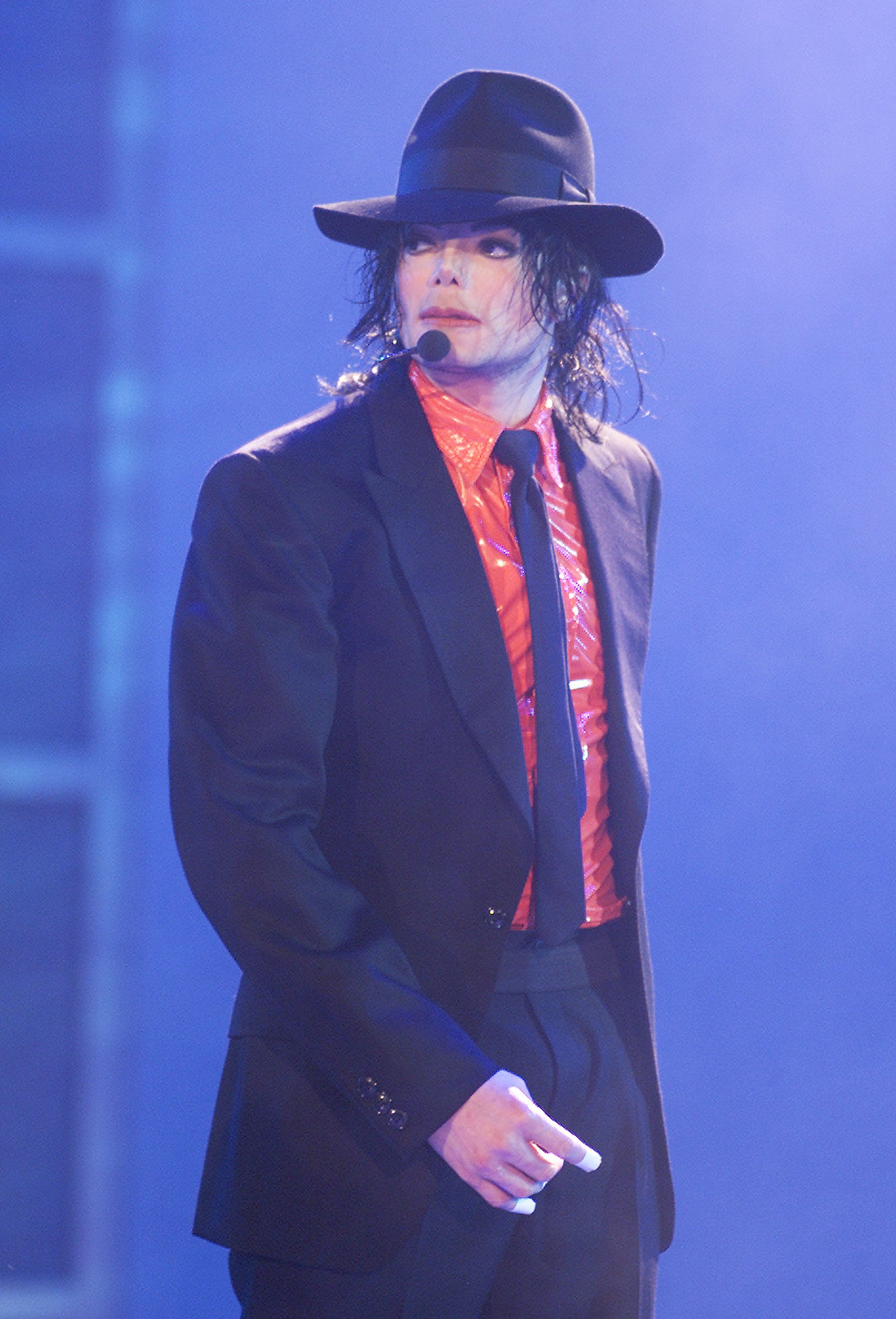 Michael Jackson at the taping of "American Bandstand's 50th...A Celebration" in California on April 20, 2002 | Photo: Getty Images