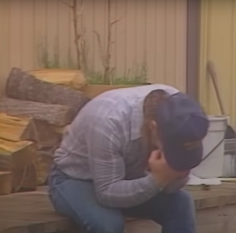 Victor Lee Turner crying after finding his son's body in 1989 posted on January 10, 2024 | Source: YouTube/WCBD News 2