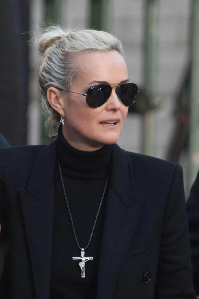Laeticia Hallyday aux funérailles de Johnny Hallyday à l'Eglise De La Madeleine le 9 décembre 2017 | Source : Getty Images
