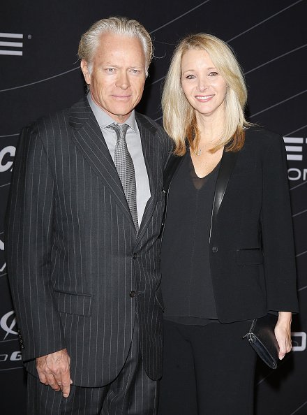 Lisa Kudrow and Michel Stern at the Petersen Automotive Museum grand re-opening gala on December 5, 2015 in Los Angeles, California. | Photo: Getty Images