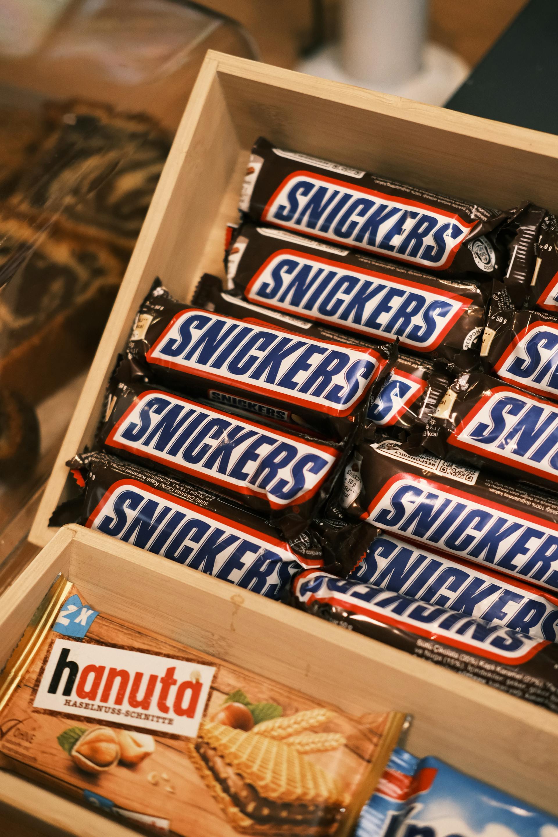 Candy bars in a display box | Source: Pexels