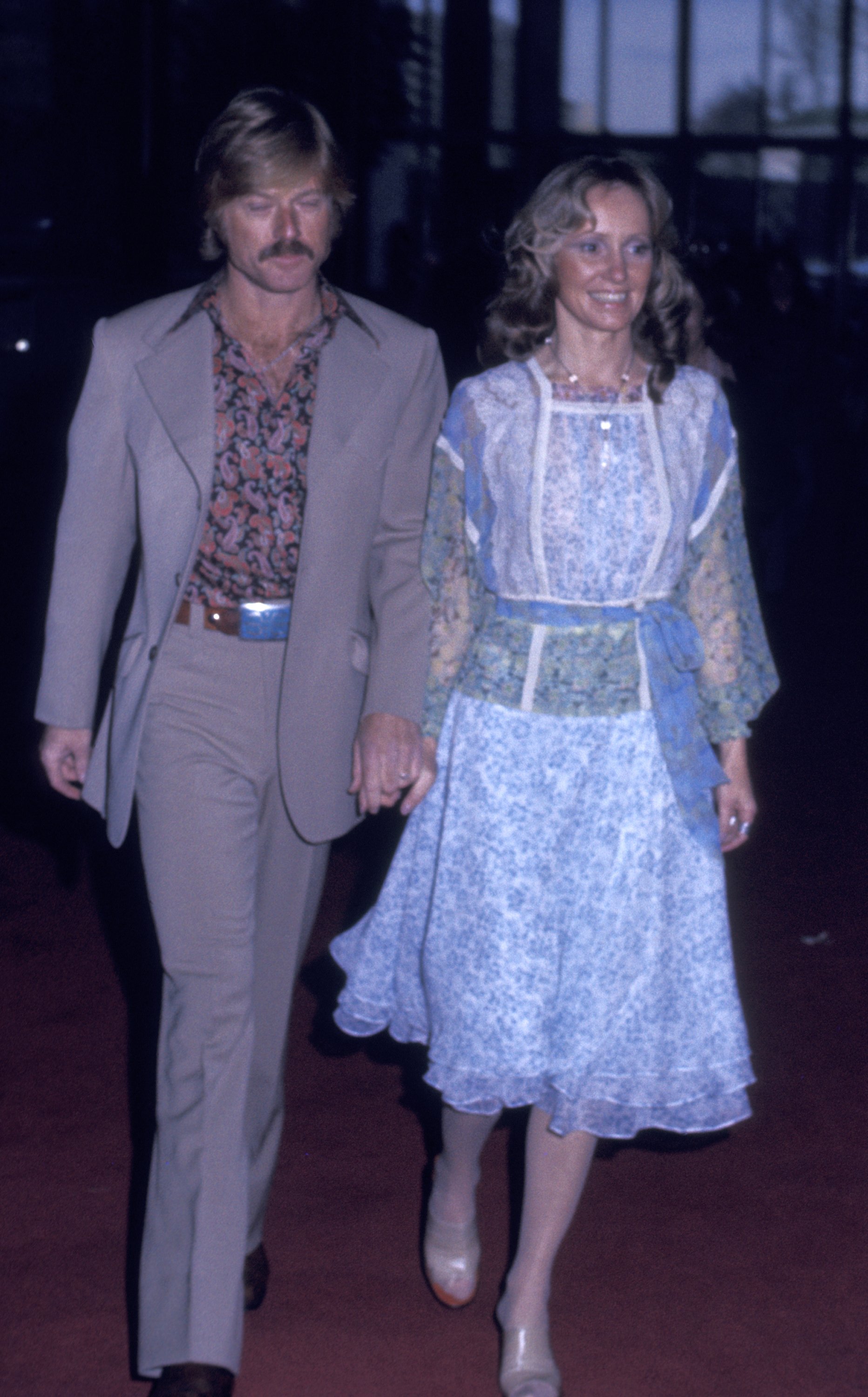 Lola Redford and Robert Redford at the premiere of "All the President's Men" in New York on April 4, 1976 | Source: Getty Images