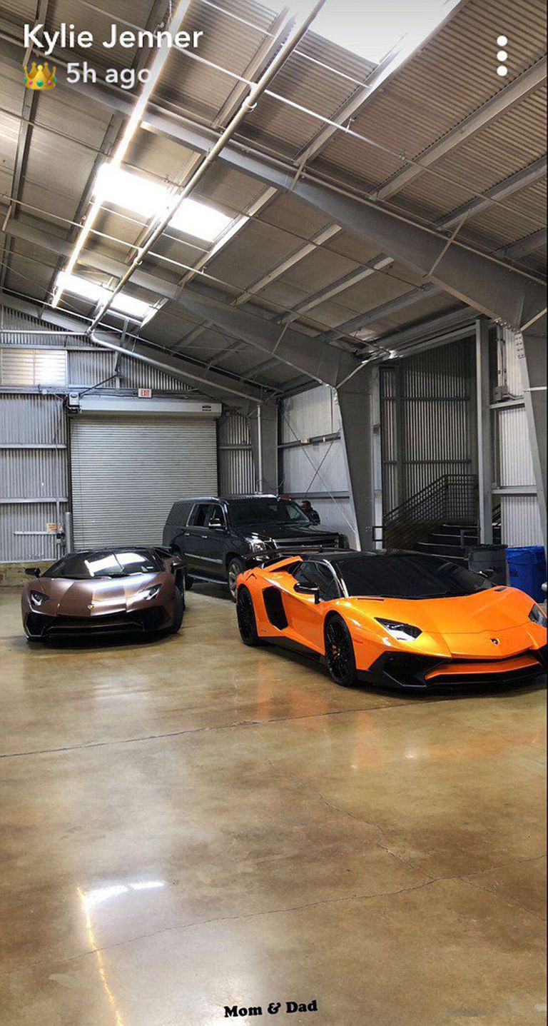 Kylie Jenner showing off hers and Travis' Lamborghinis that match Stormi's mini one. | Source: Snapchat Stories / Kylie Jenner