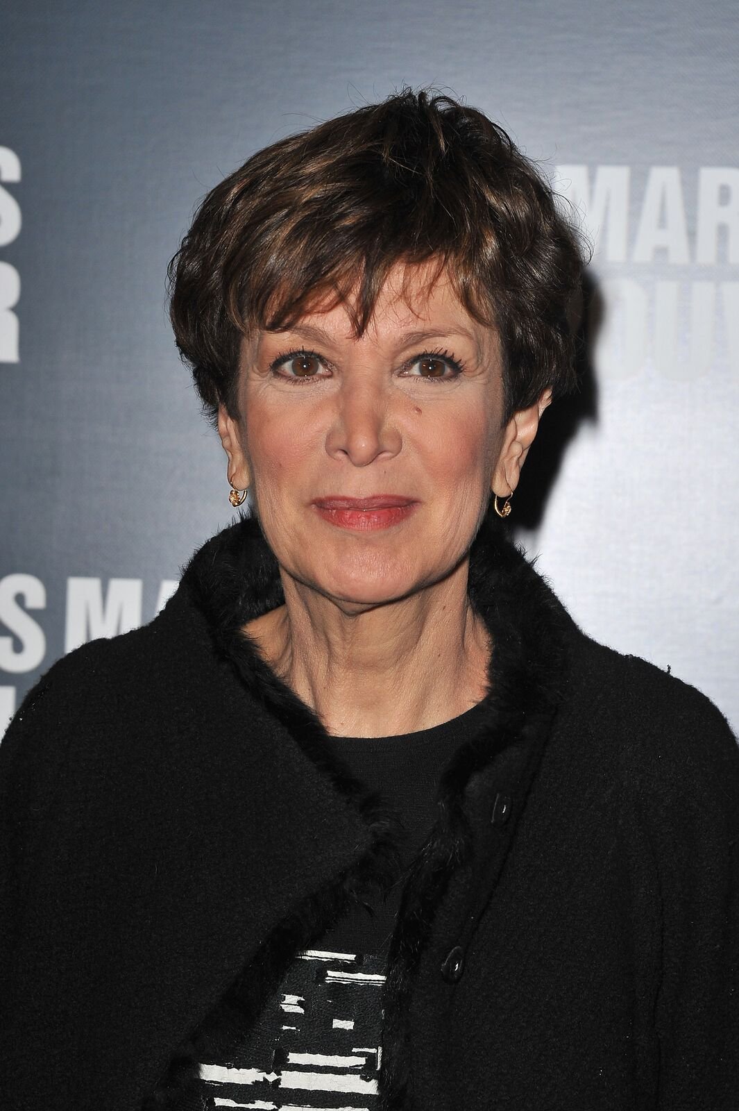 Catherine Laborde assiste à la première de 'Les Ides de Mars' au Cinéma UGC Normandie à Paris, France. | Photo : Getty Images Catherine Laborde assiste à la première de 'Les Ides de Mars' au Cinéma UGC Normandie à Paris, France. | Photo : Getty Images