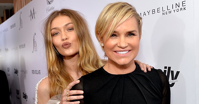 Gigi Hadid and Yolanda Hadid attend The Daily Front Row "Fashion Los Angeles Awards", March 2016 | Source: Getty Images