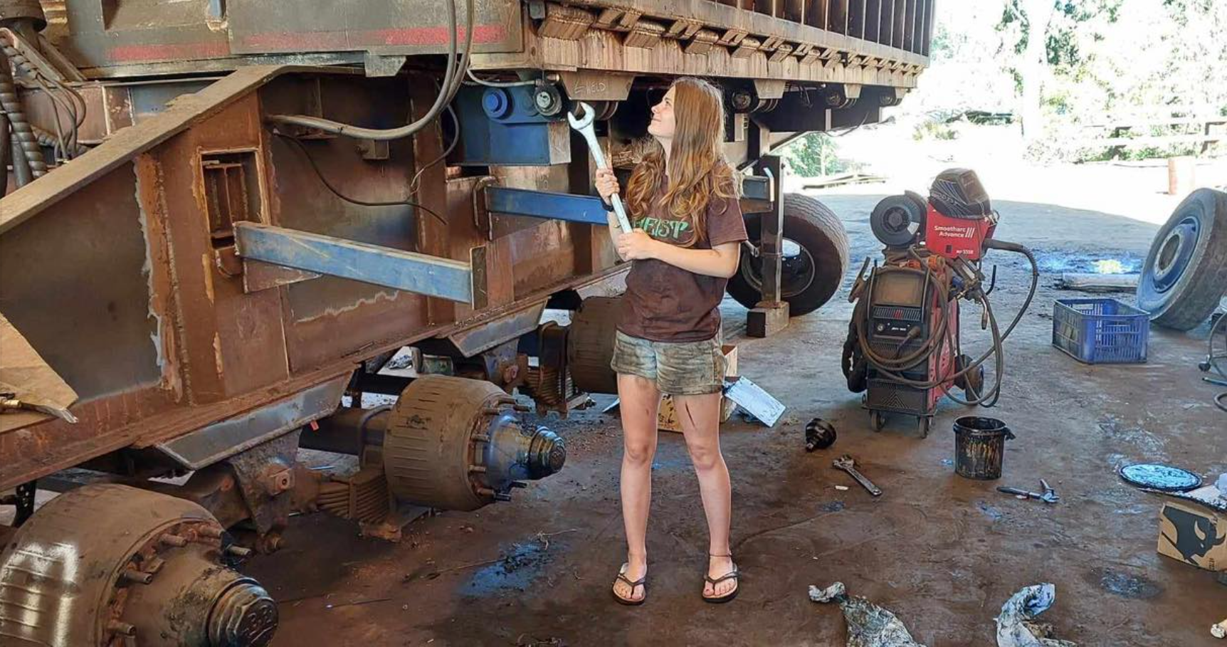 Pheobe Johnson in a workshop, dated May 18, 2025 | Source: Facebook/KylieJohnson