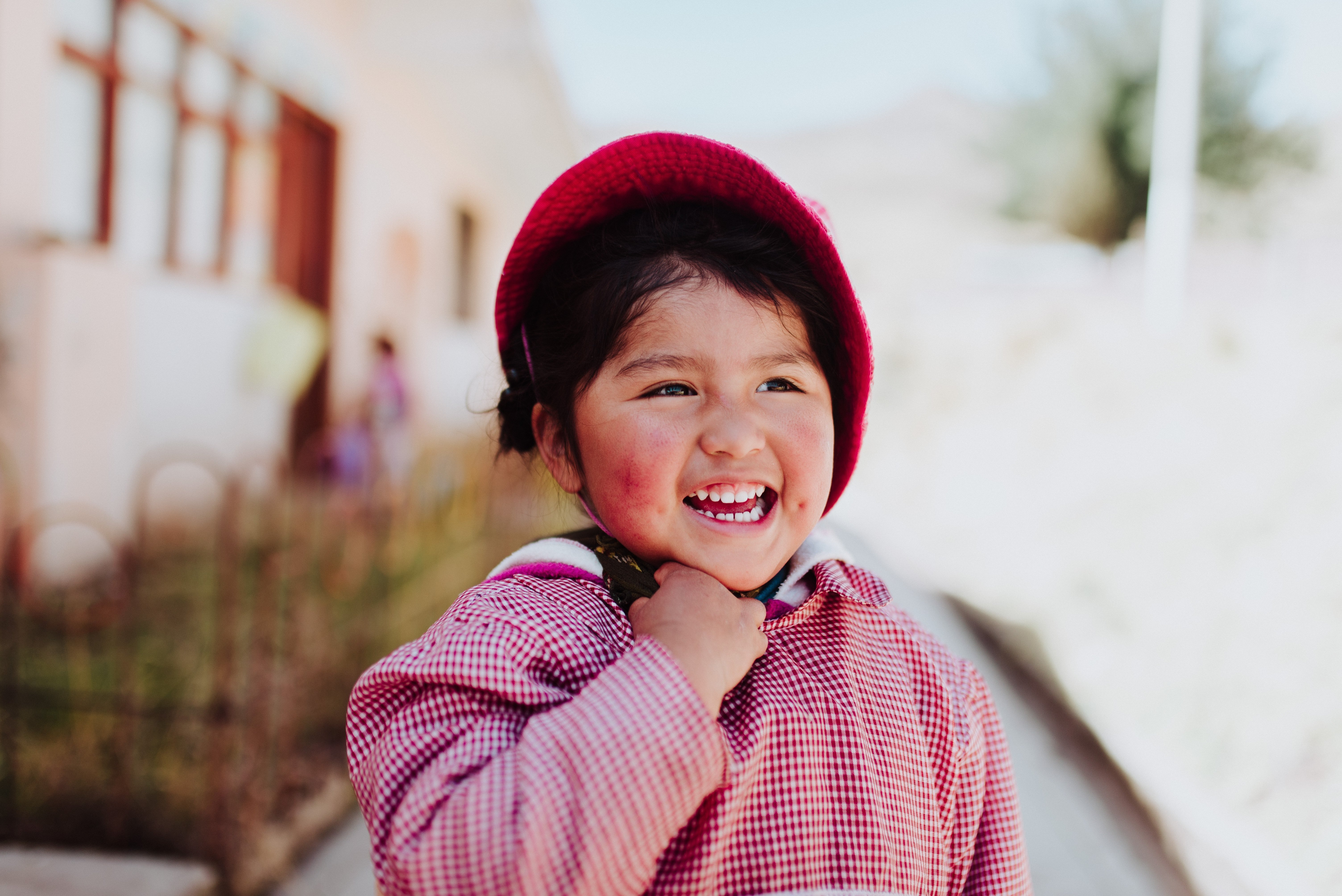 A little girl smiling. | Source: Unsplash