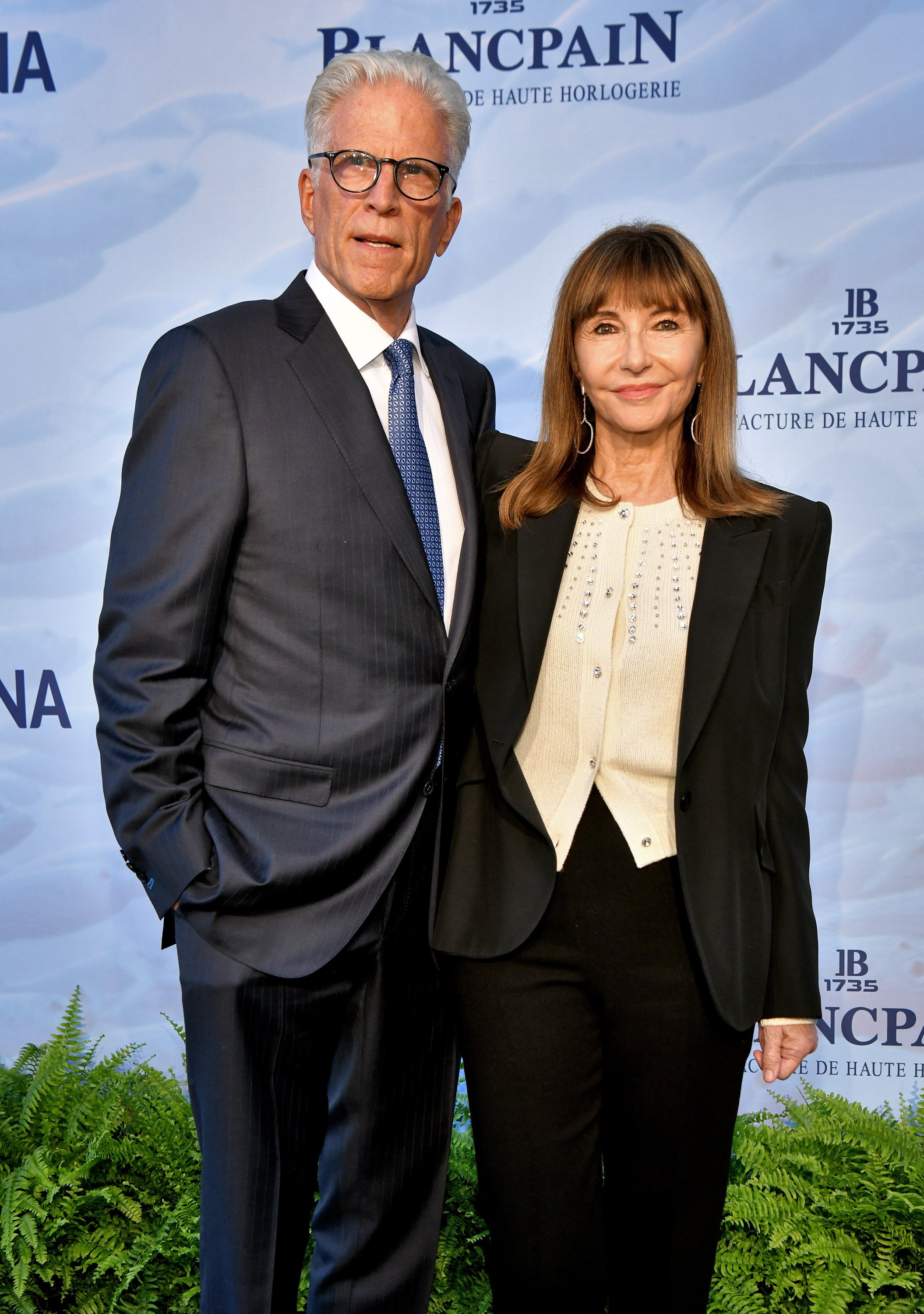 Ted Danson and Mary Steenburgen attend Oceana's 14th Annual SeaChange Summer Party hosted by Ted Danson on October 23, 2021 in Laguna Beach, California. | Source: Getty Images