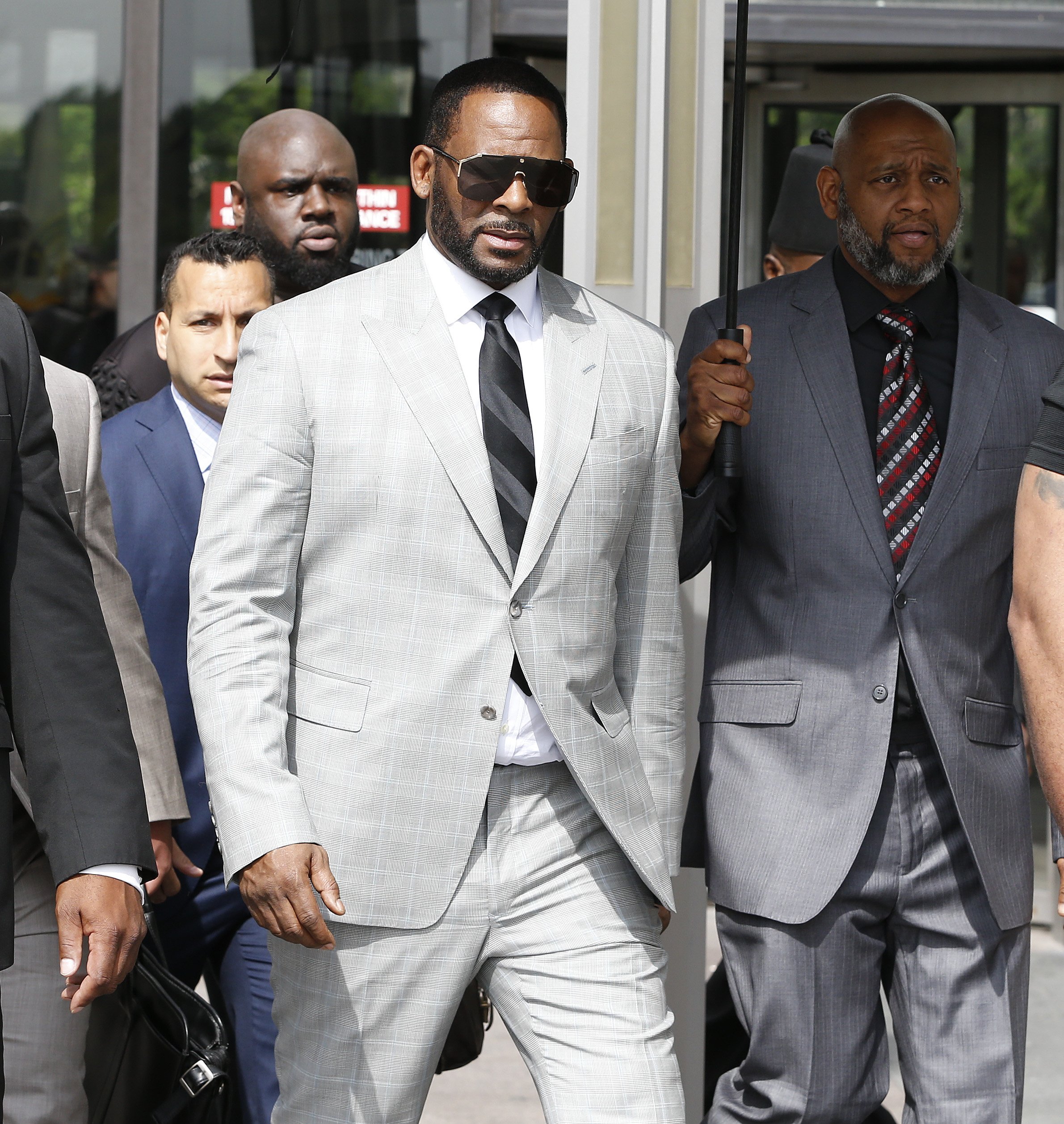 R. Kelly leaves the Leighton Criminal Courthouse on June 06, 2019 in Chicago | Photo: Getty Images