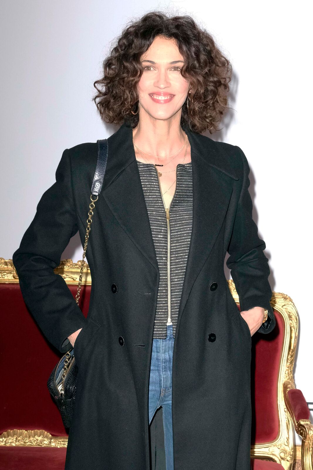 Linda Hardy assiste à la première de "Qu'est Ce Qu'0n a Encore Fait au Bon Dieu" au Grand Rex à Paris. | Photo : GettyImage Linda Hardy assiste à la première de "Qu'est Ce Qu'0n a Encore Fait au Bon Dieu" au Grand Rex à Paris. | Photo : GettyImage
