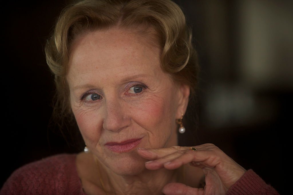 L'actrice française Hélène Vincent sur le tournage d'Attila Marcel, écrit et réalisé par Sylvain Chomet. | Photo : Getty Images