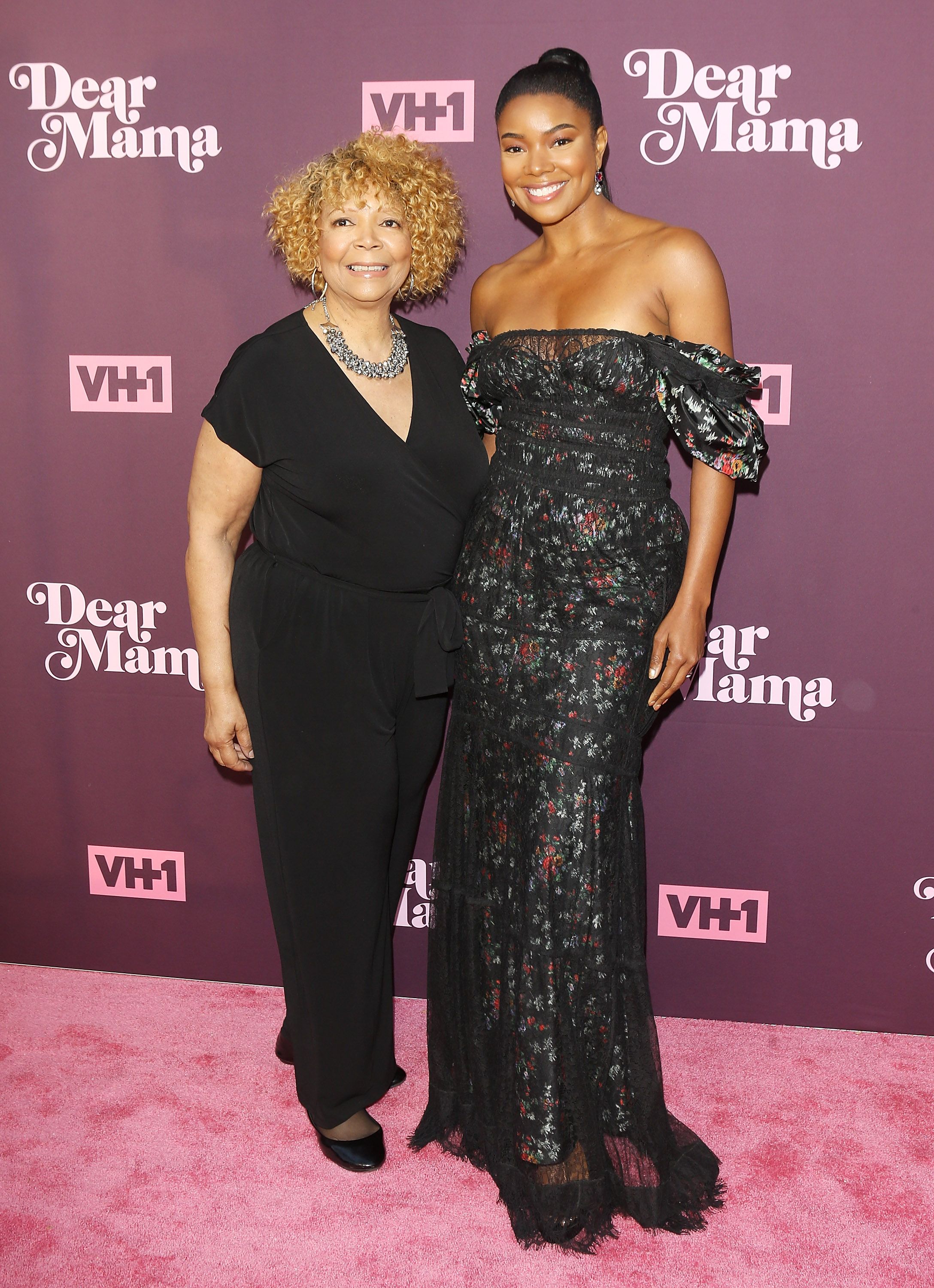  Gabrielle Union and her mother Theresa Union at VH1's 3rd Annual "Dear Mama: A Love Letter To Moms" in 2018 | Source: Getty Images