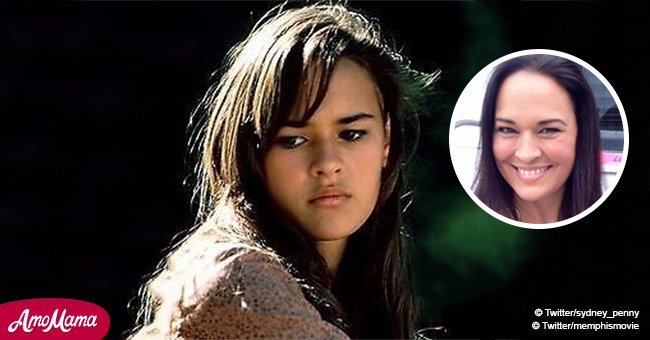 Comment la petite Meggie a changé depuis la série télévisée 'Oiseaux se cachent pour mourir'