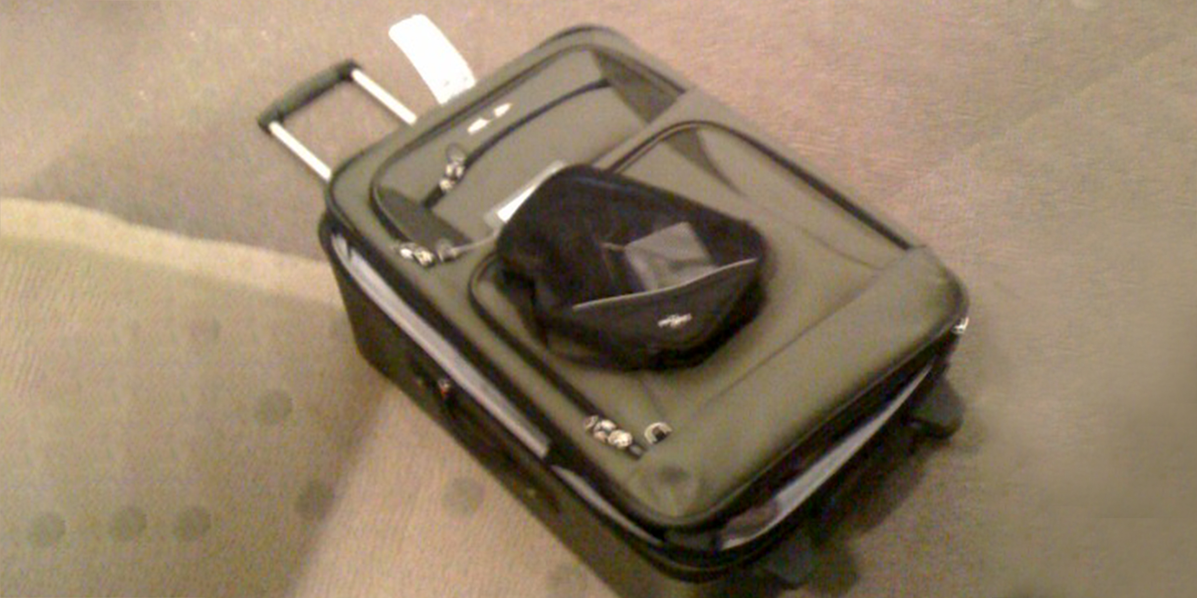 A suitcase | Source: Flickr