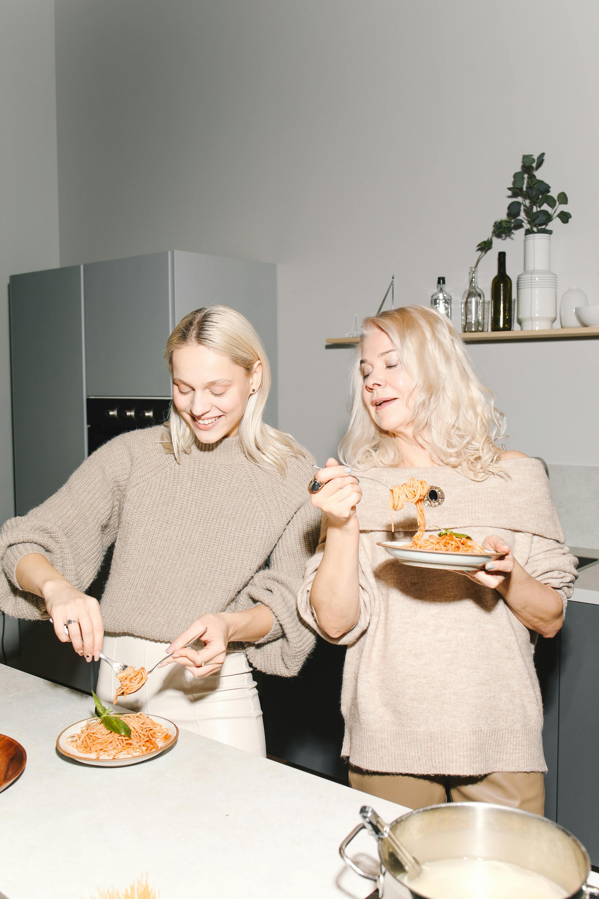 Family dining happily | Source: Pexels