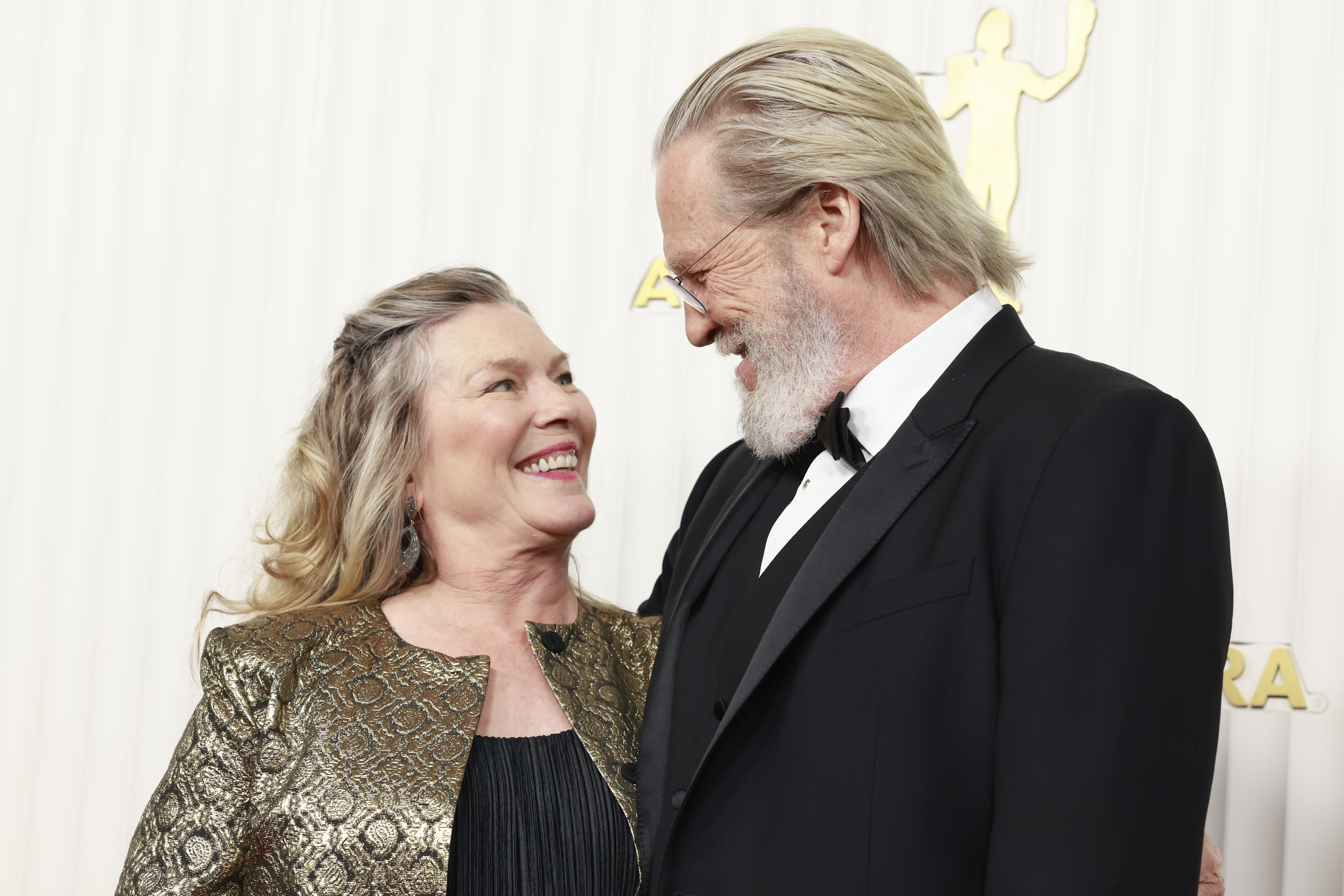 Susan Geston and Jeff Bridges attend the 29th Annual Screen Actors Guild Awards at Fairmont Century Plaza, on February 26, 2023, in Los Angeles, California. | Source: Getty Images