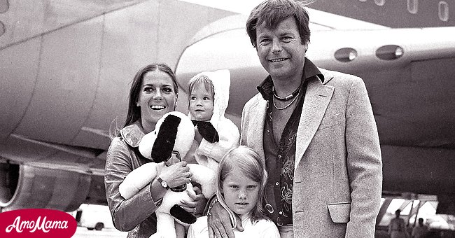Natalie Wood with Robert Wagner and little Natasha Gregson Wagner | Photo: Getty Images