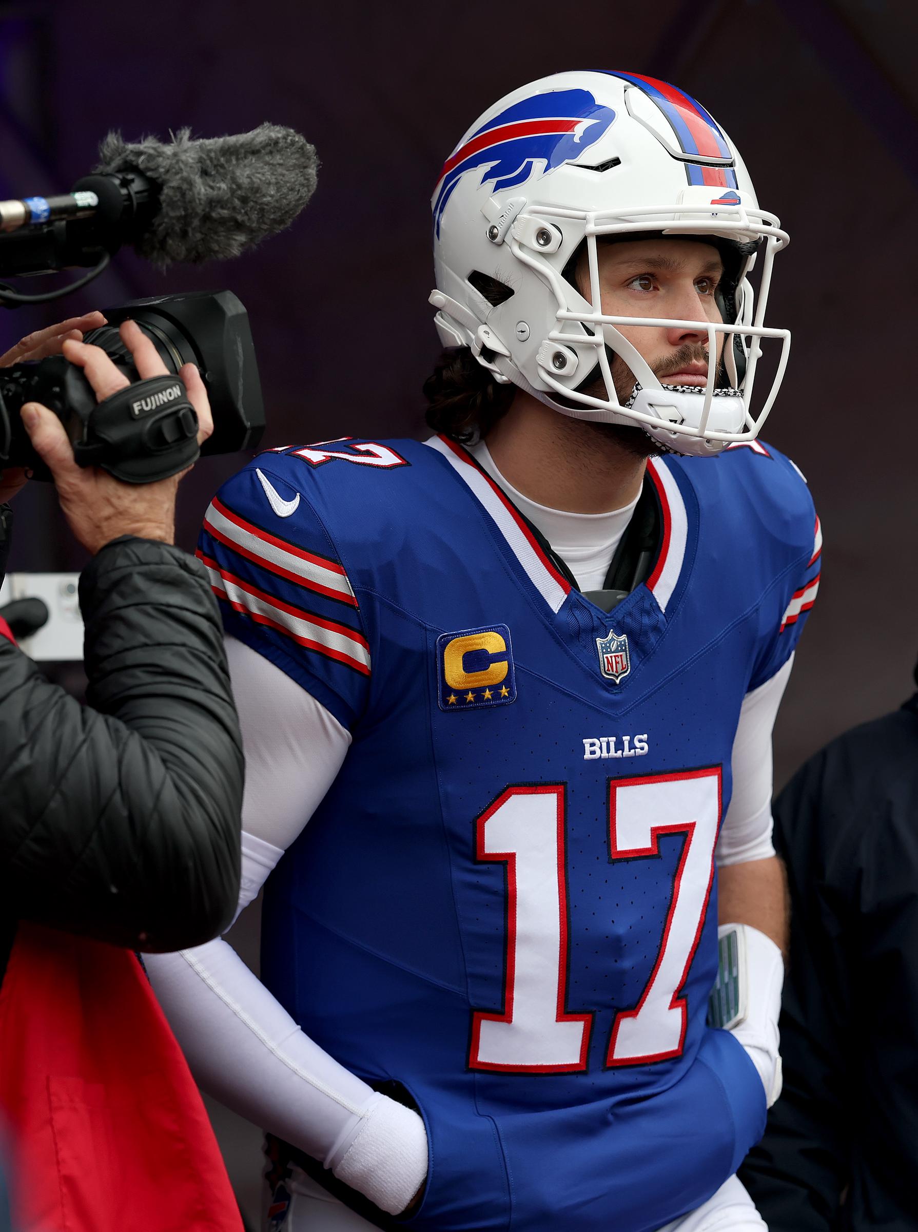 Josh Allen waiting to go onto the field during the game between the Denver Broncos and the Buffalo Bills. | Source: Getty Images