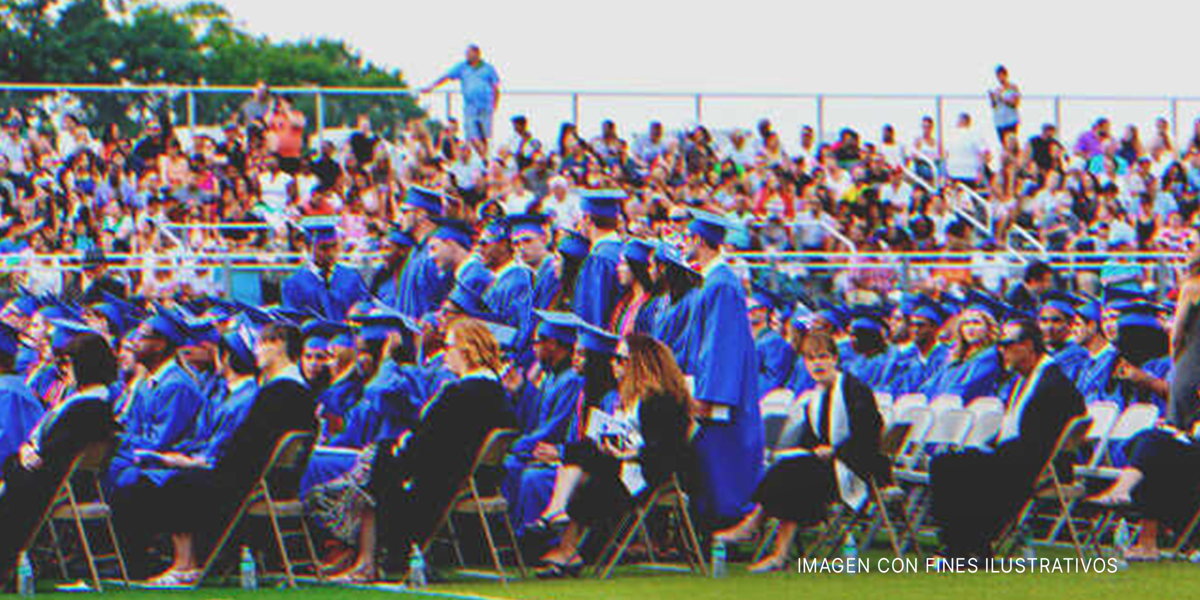 Estudiantes en su graduación. | Foto: Shutterstock