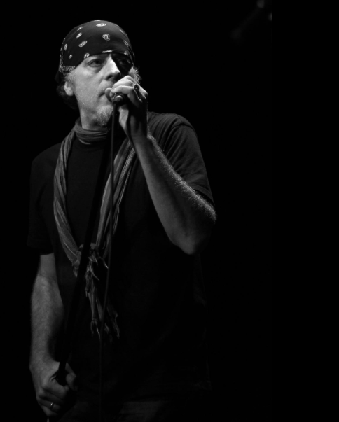 Leif Garrett performs on stage, dated February 2015 | Source: Facebook/LeifGarrett