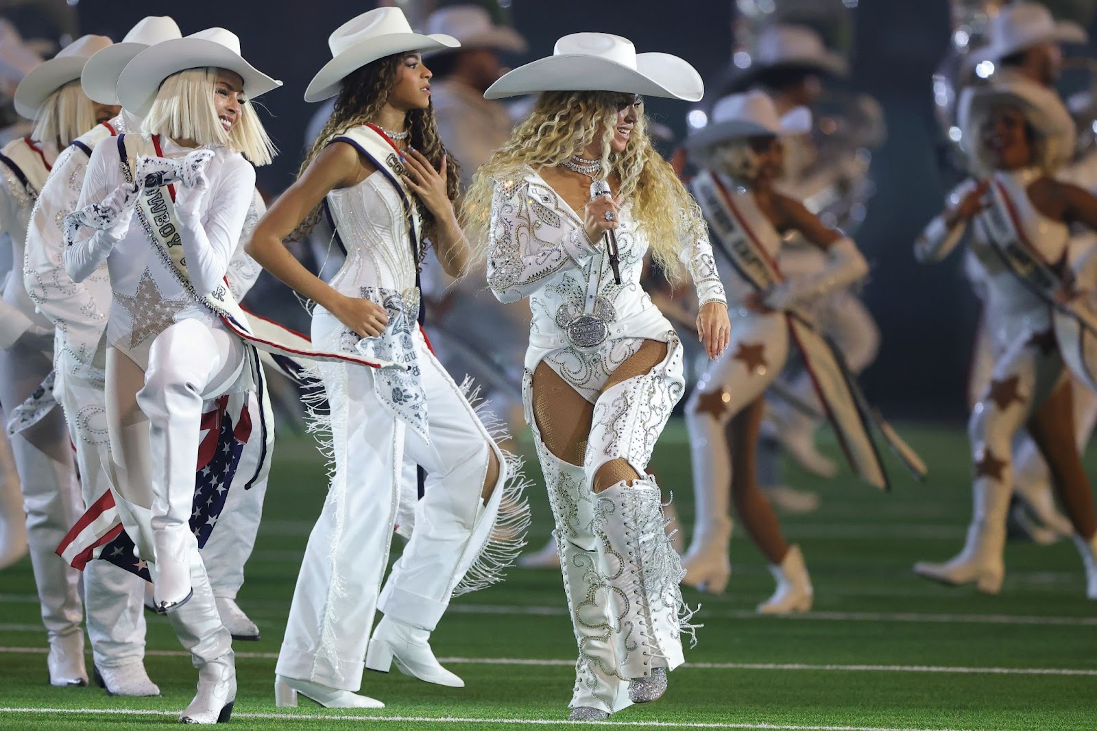 Beyoncé and Blue Ivy Carter | Source: Getty Images